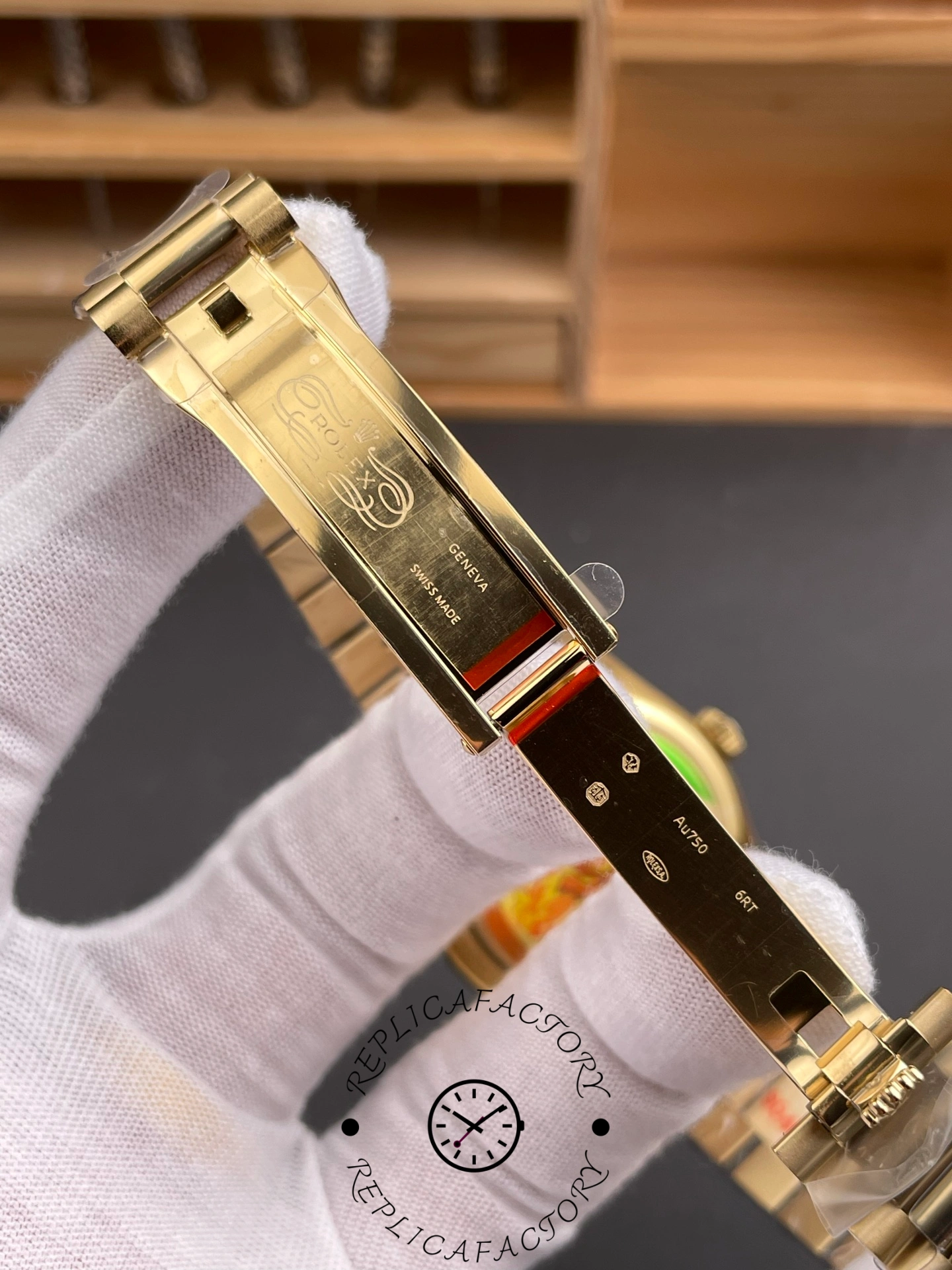 Rolex Day-Date 36mm Yellow Gold 128238
