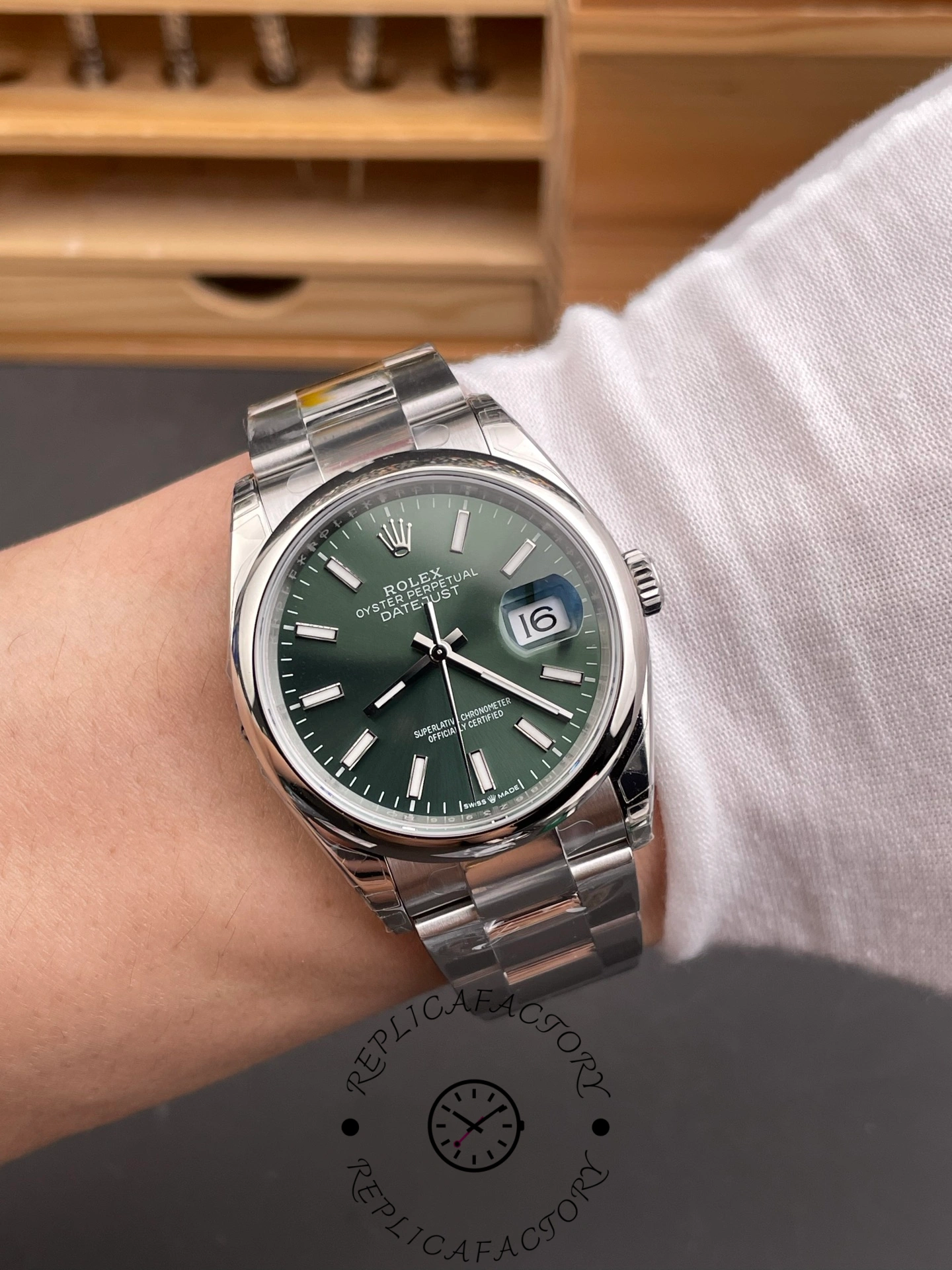 Rolex Datejust 126200 Green Index Dial Stainless steel 36MM Unisex Replica Watch