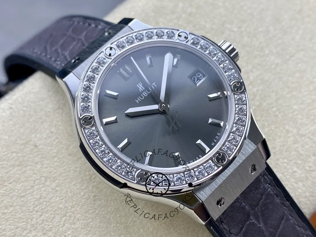 Hublot Classic Fusion 581.NX.7071.LR.1104 33mm Grey Lady Replica Watch