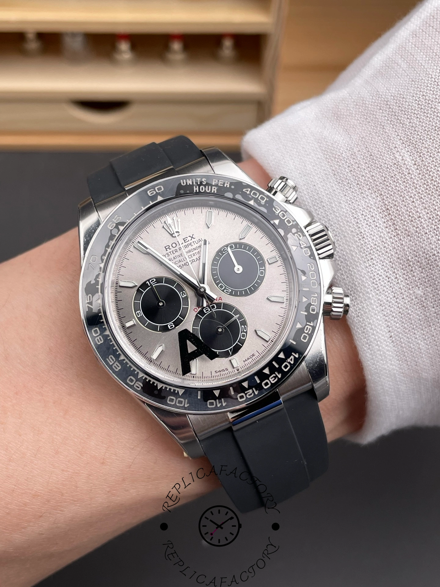 Rolex Daytona 126519LN 0006 40mm Silver Ghost Dial White Gold Oysterflex
