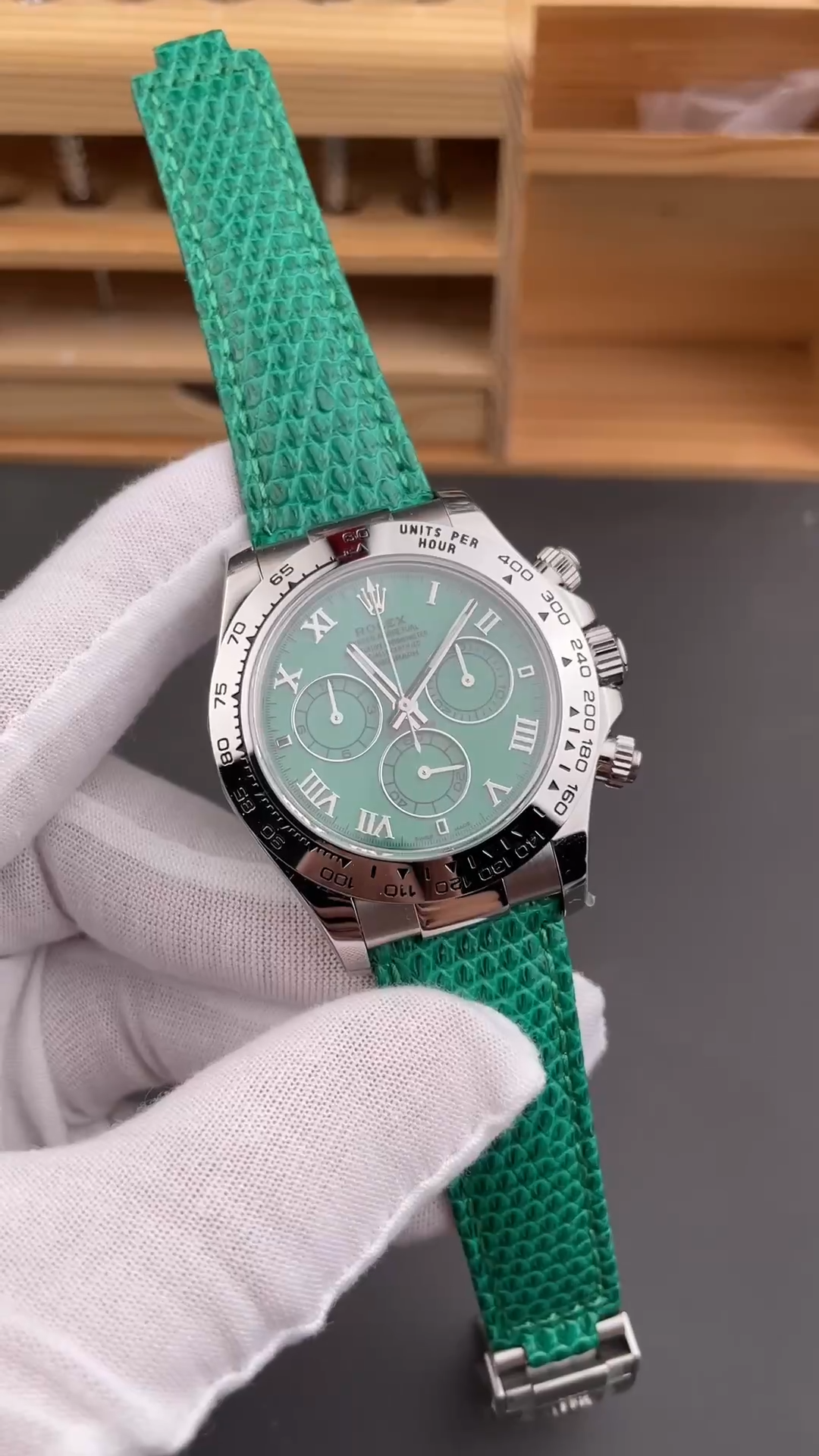Rolex Daytona 116509 Beach Green Dial 40mm White Gold
