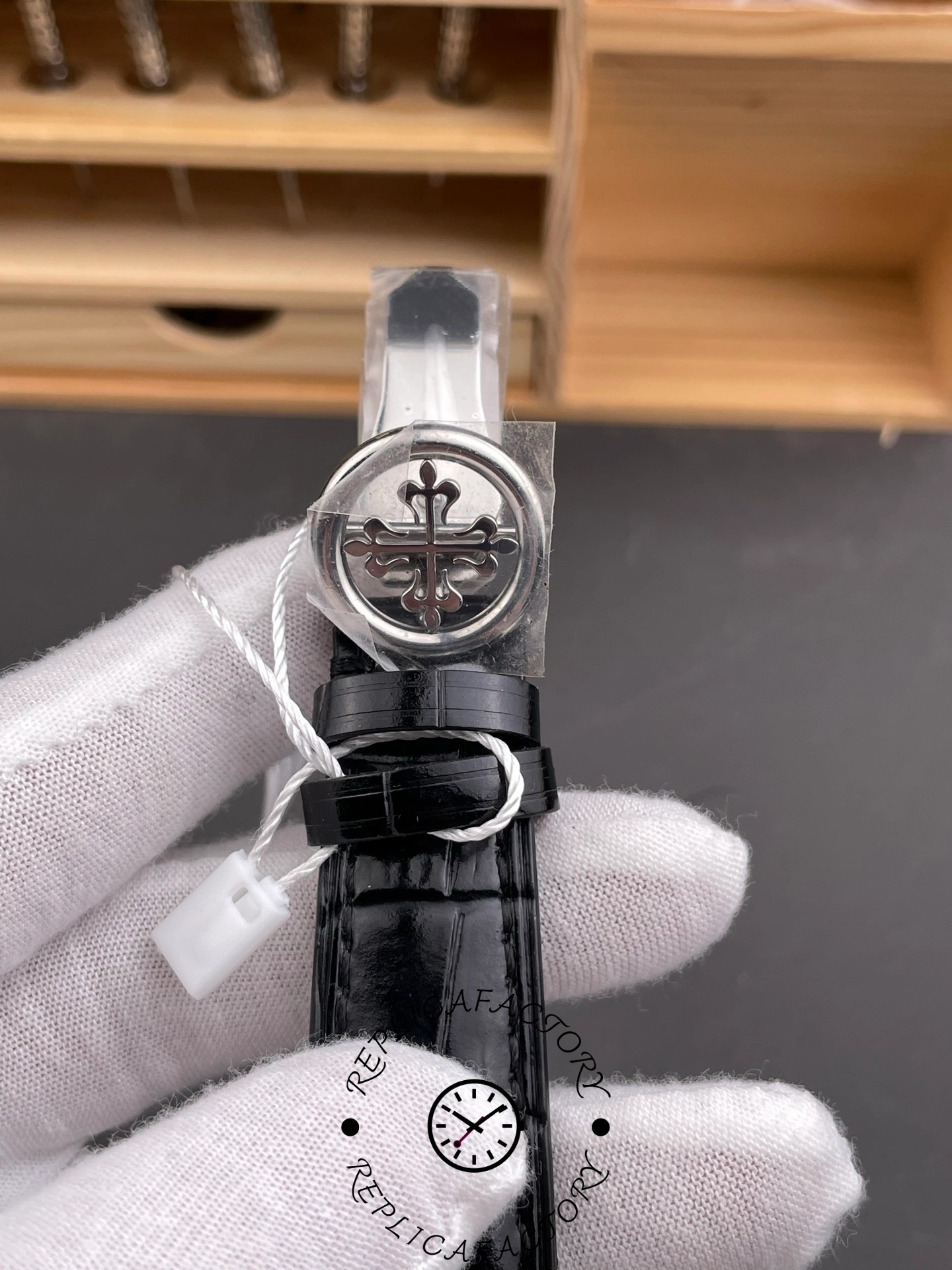 Patek Philippe Calatrava 5153G-001 Guillouche Dial 38mm