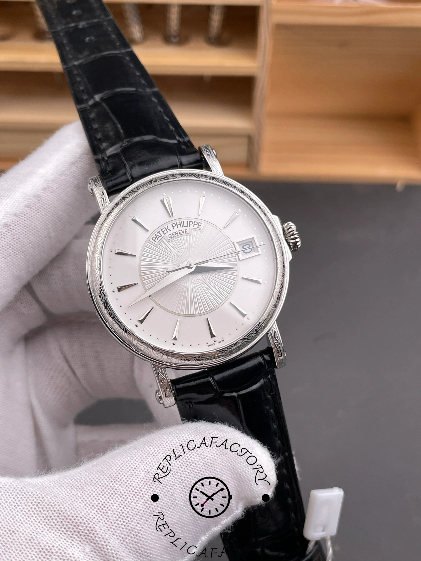 Patek Philippe Calatrava 5153G-001 Guillouche Dial 38mm