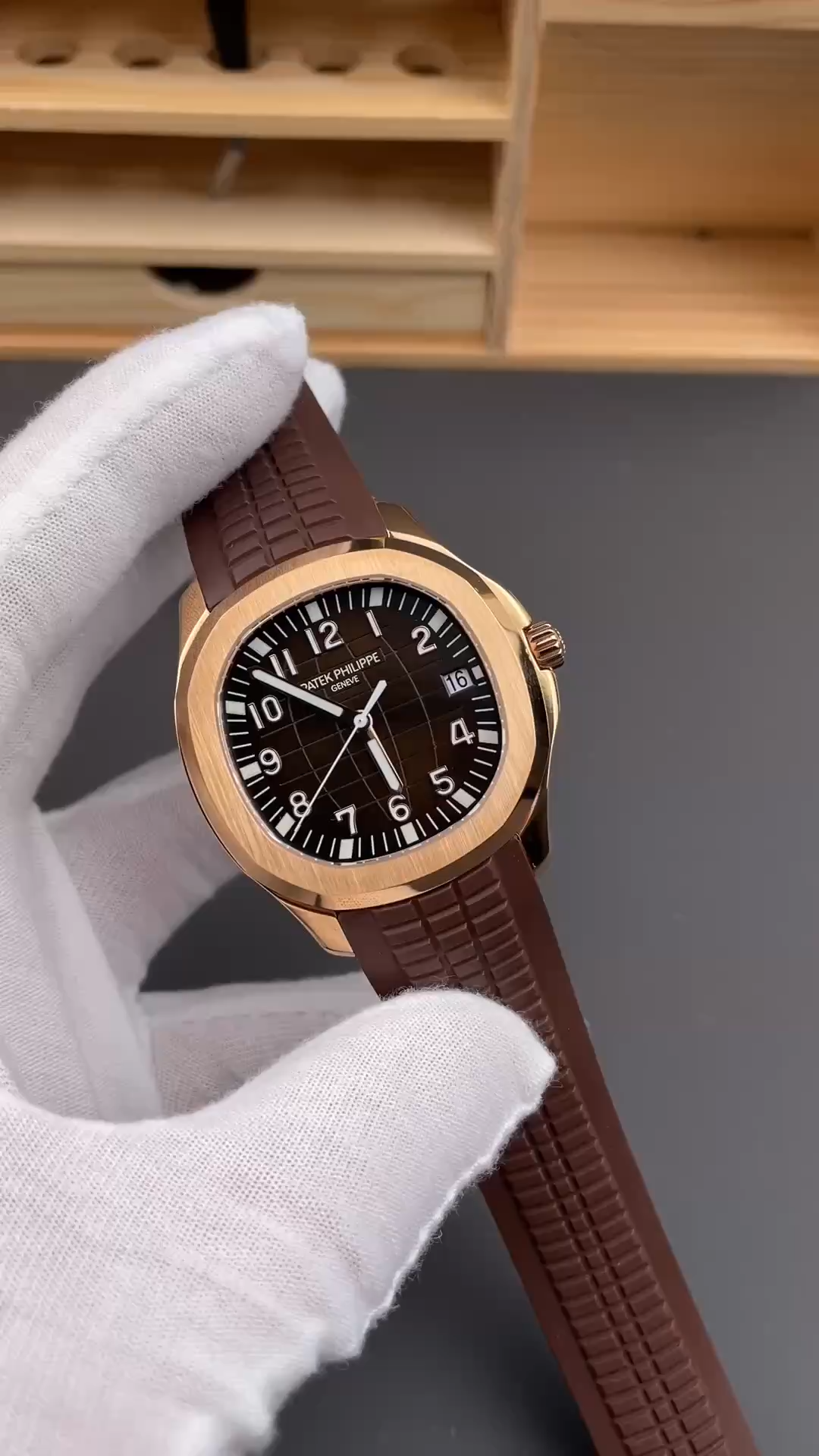 Replica Patek Philippe Aquanaut 5167R 001 40mm Mens Watch