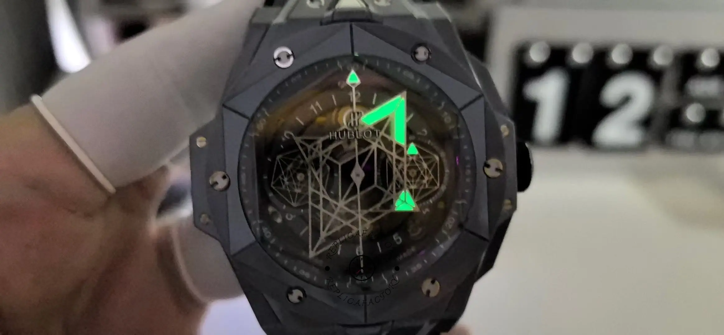 Hublot Big Bang 418.FX.8007.RX.MXM21 45MM