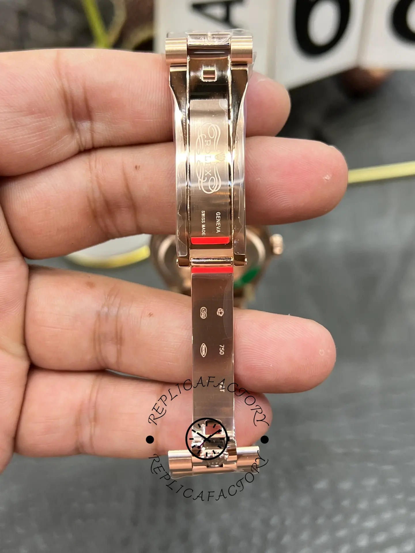 Rolex Day Date Oyster 36 mm Everose Gold Diamonds Bezel M128345RBR 0068