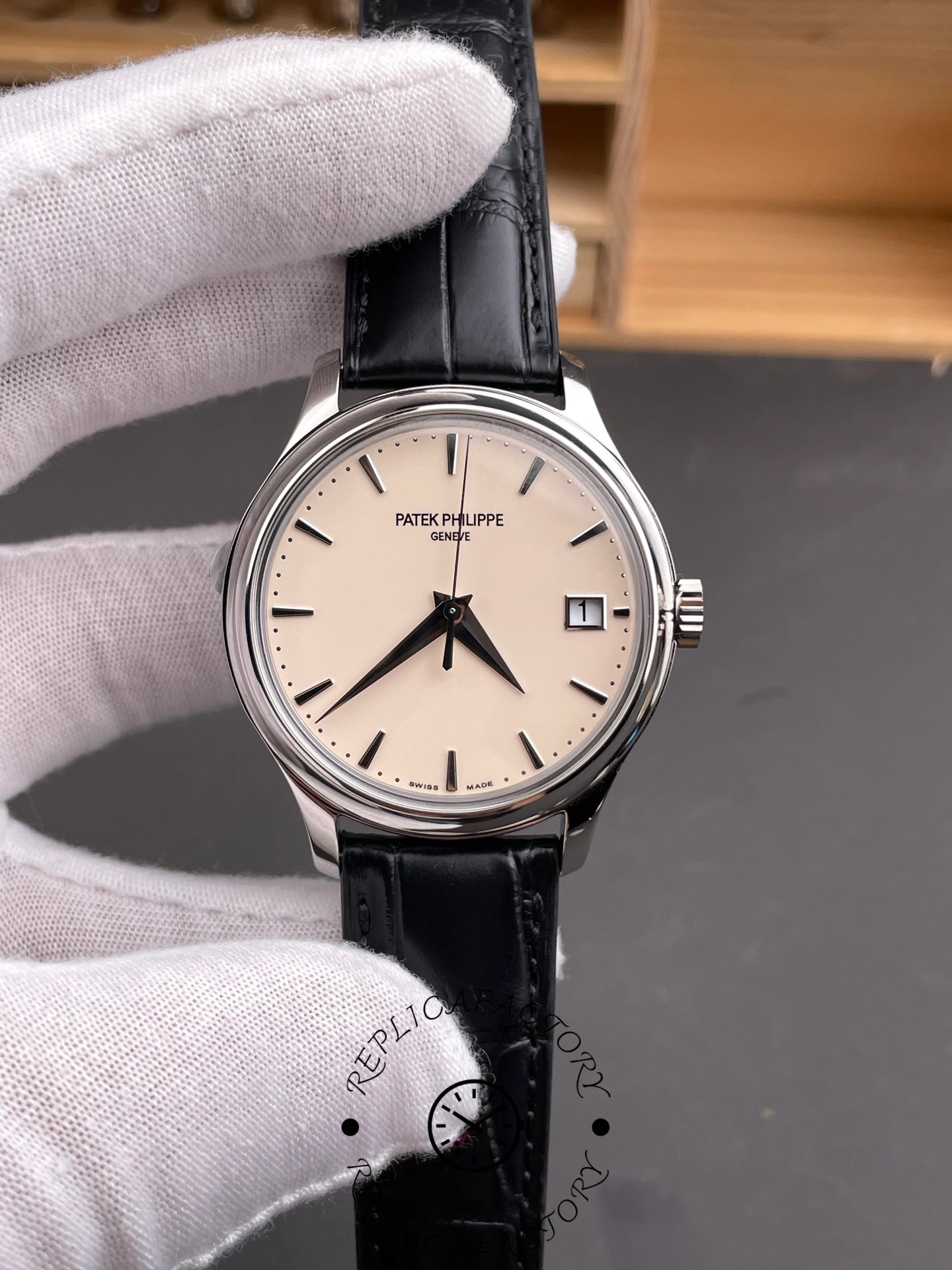 Replica Patek Philippe Calatrava 5227G 001 40MM Mens Watch