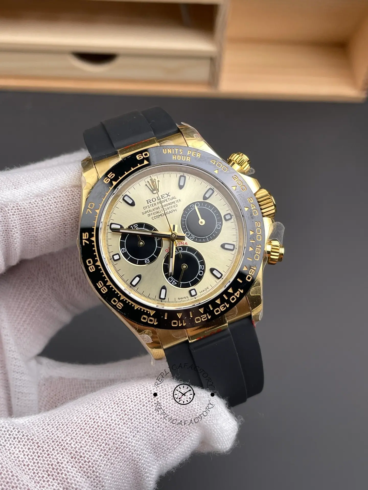 Rolex Daytona 116518LN Yellow Gold Champagne Dial 40mm Mens Replica Watch