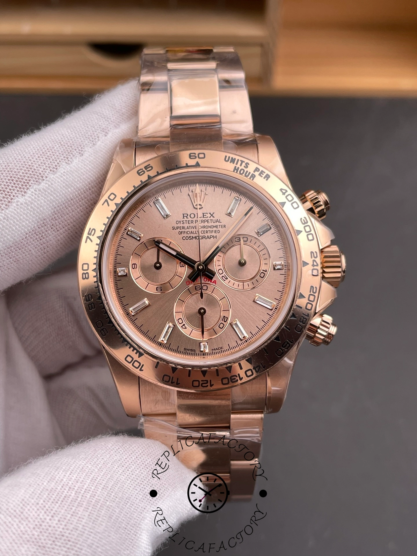 Rolex Daytona Everose Gold Rose Diamond Baguette 40mm 116505