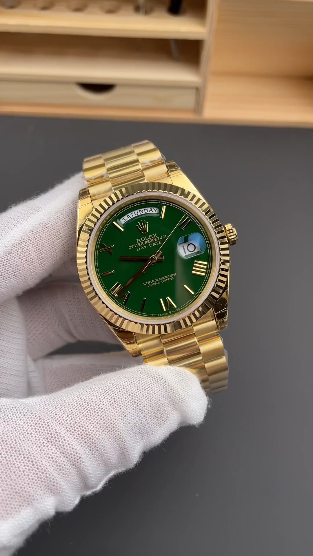 Rolex Day Date 40 President 228238 0061