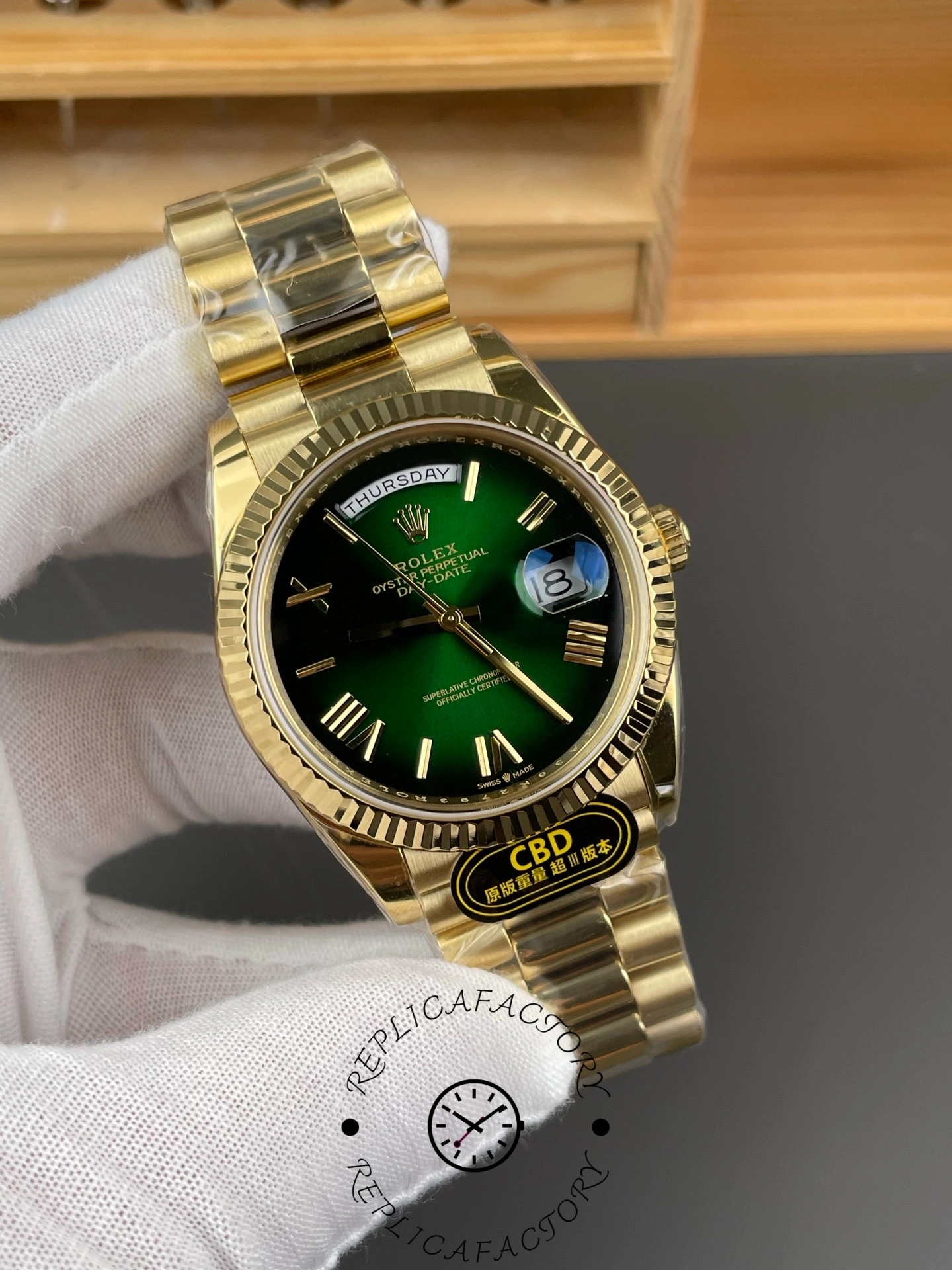 Rolex Day Date 36mm Fluted Bezel Green Ombre Dial President Bracelet m128238 0118