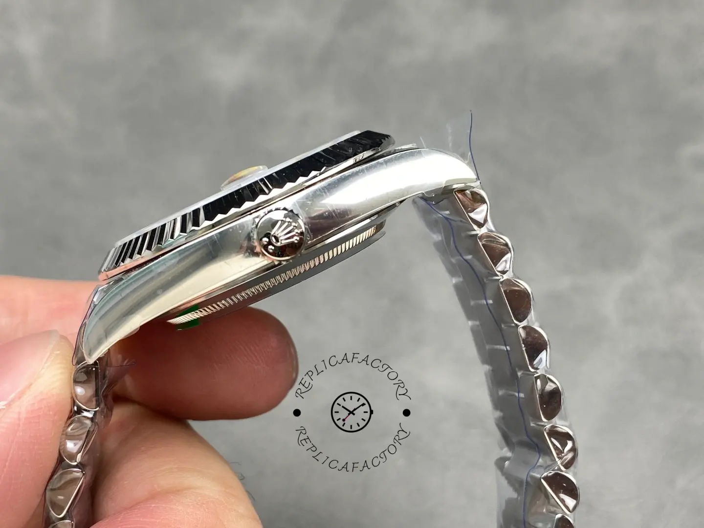 Rolex Day-Date 40MM White Gold 228239-0076 Blue Ombré Dial 1:1 Clone