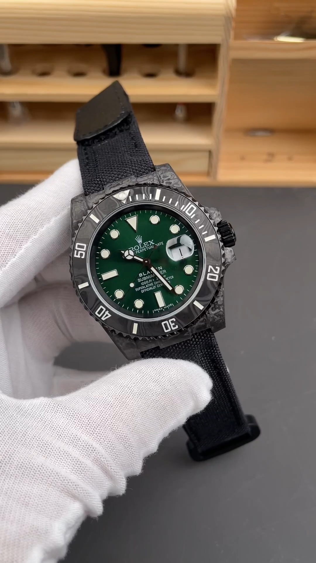 Rolex Submariner DiW Edition Green Dial Black Case 40mm