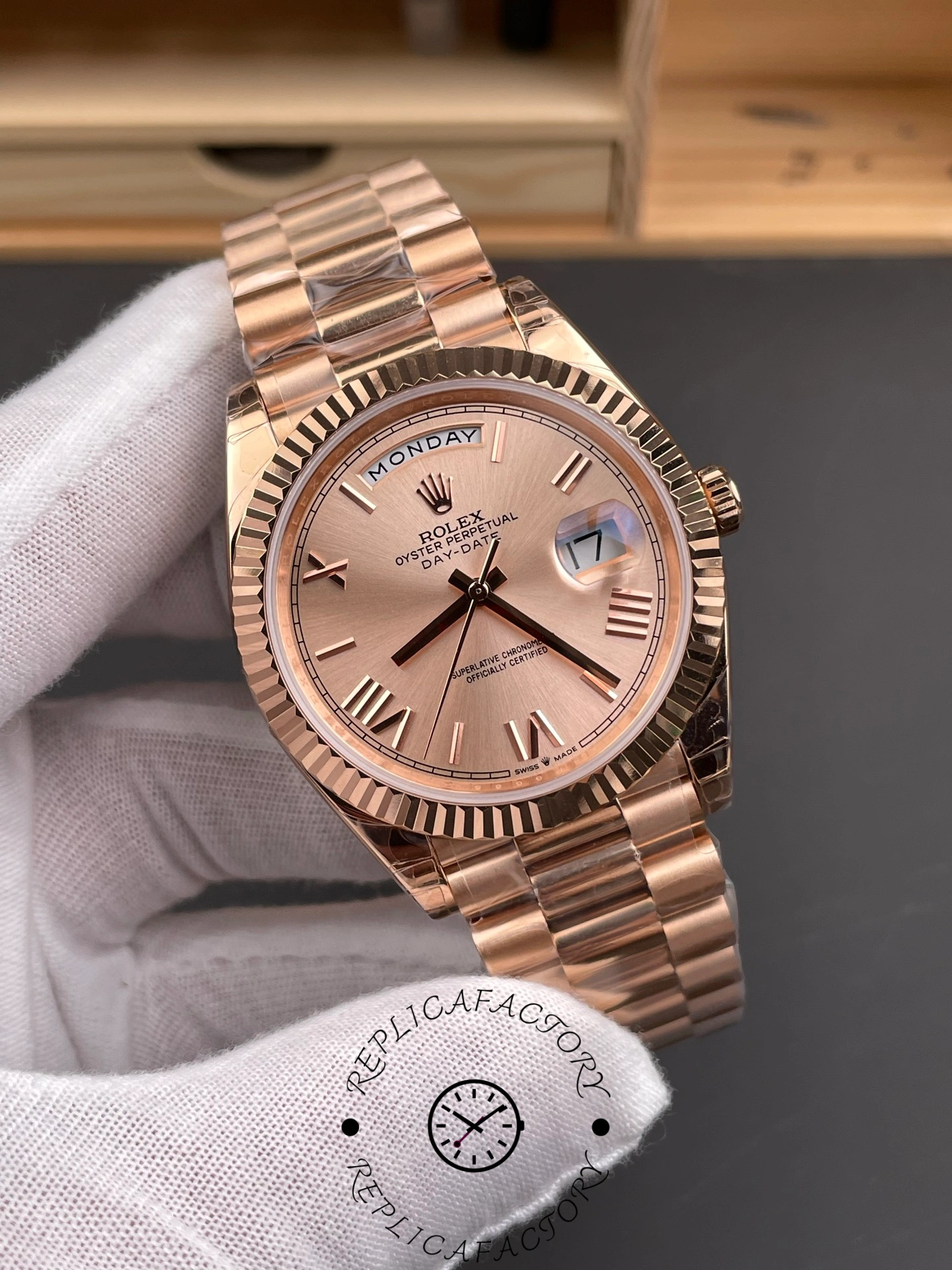 Rolex Day-Date 228235 Sundust Roman Numeral Dial Fluted Bezel 40mm Mens Replica Watch