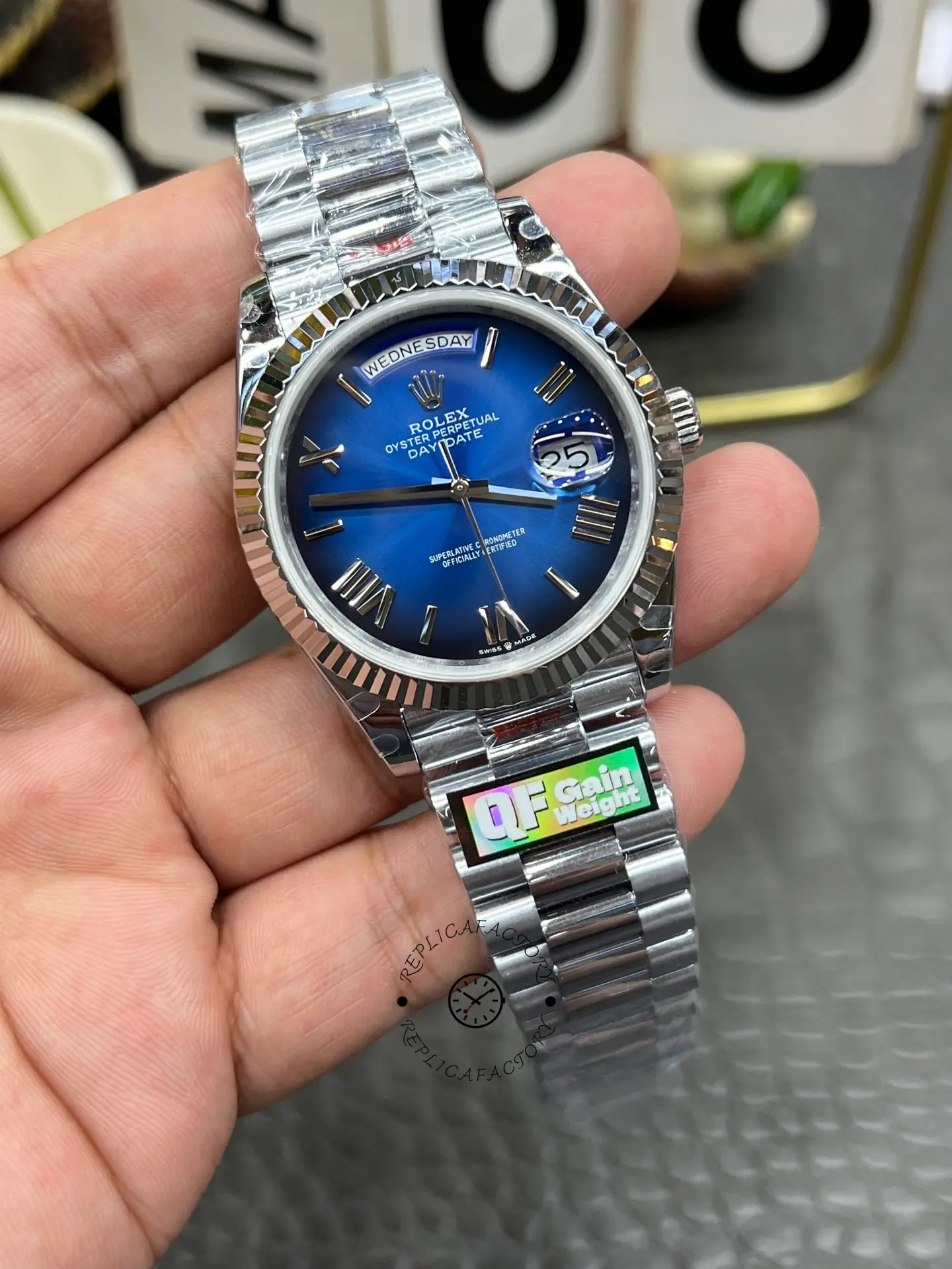 Rolex Day-Date 40MM White Gold 228239-0076 Blue Ombré Dial 1:1 Clone