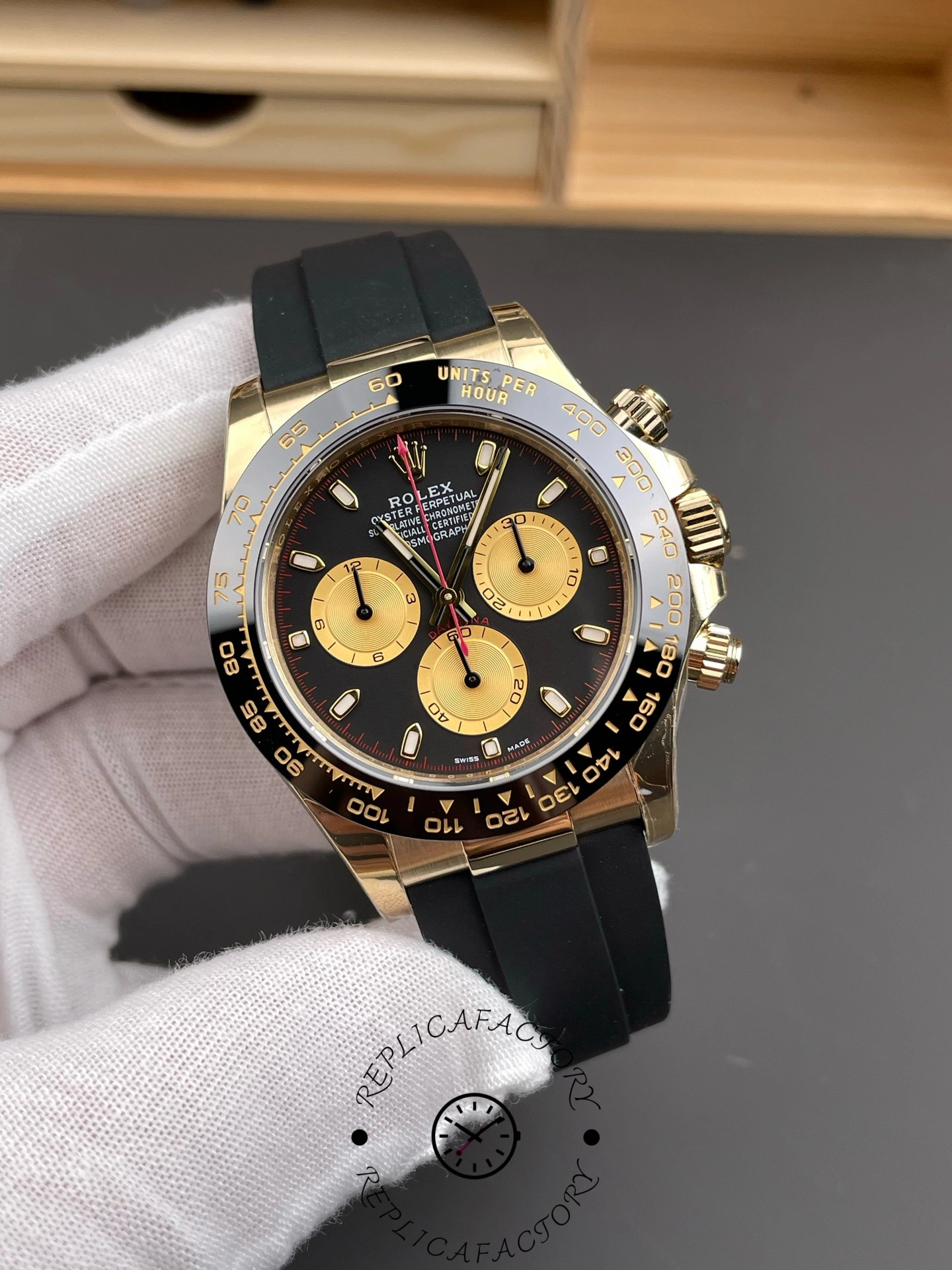 Rolex Daytona 116518LN-0039 Black Dial Rubber strap 40mm Mens Replica Watch