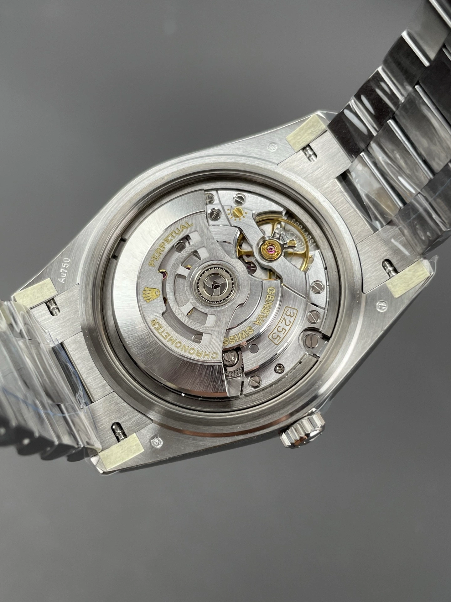 3255 clone day-date automatic movement installed in a watch