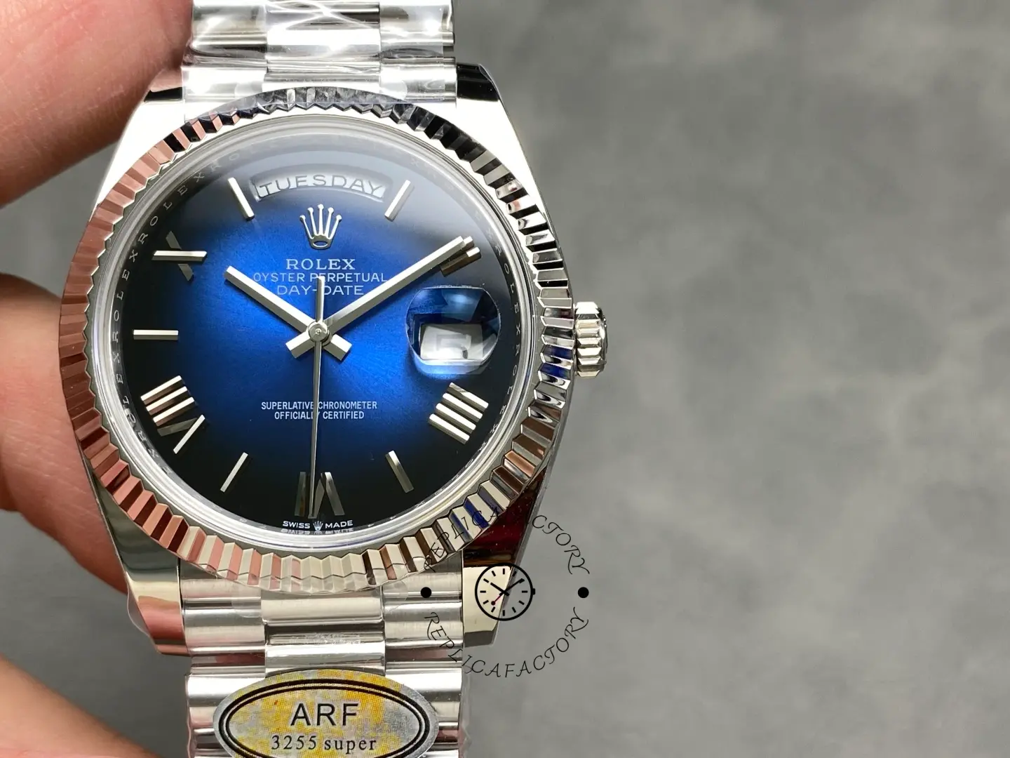 Rolex Day-Date 40MM White Gold 228239-0076 Blue Ombré Dial 1:1 Clone