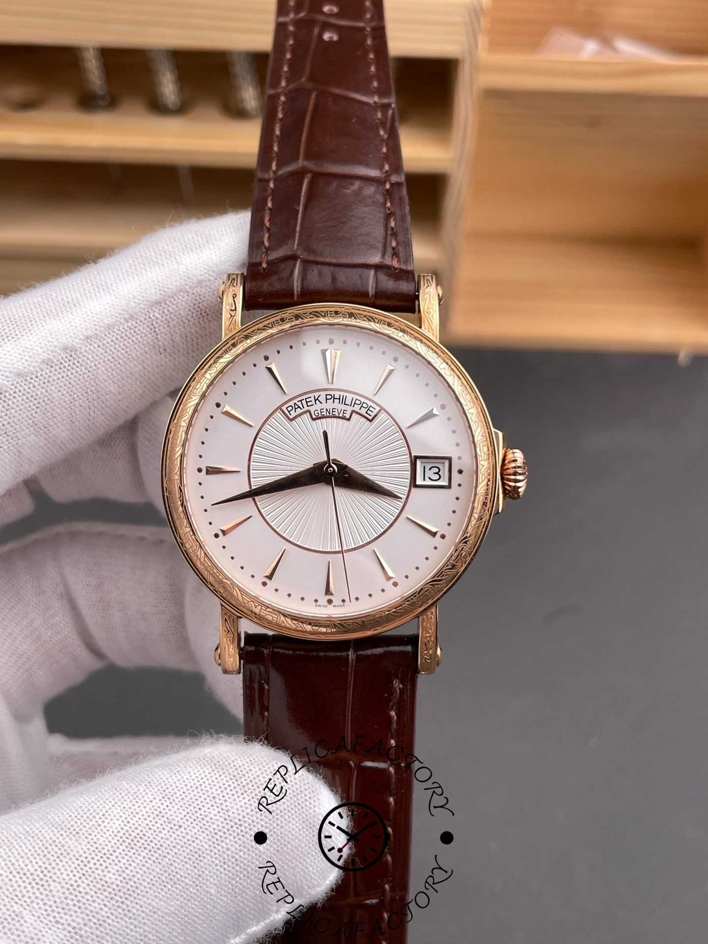 Patek Philippe Calatrava 5153R-001 Date Black Dial 38mm