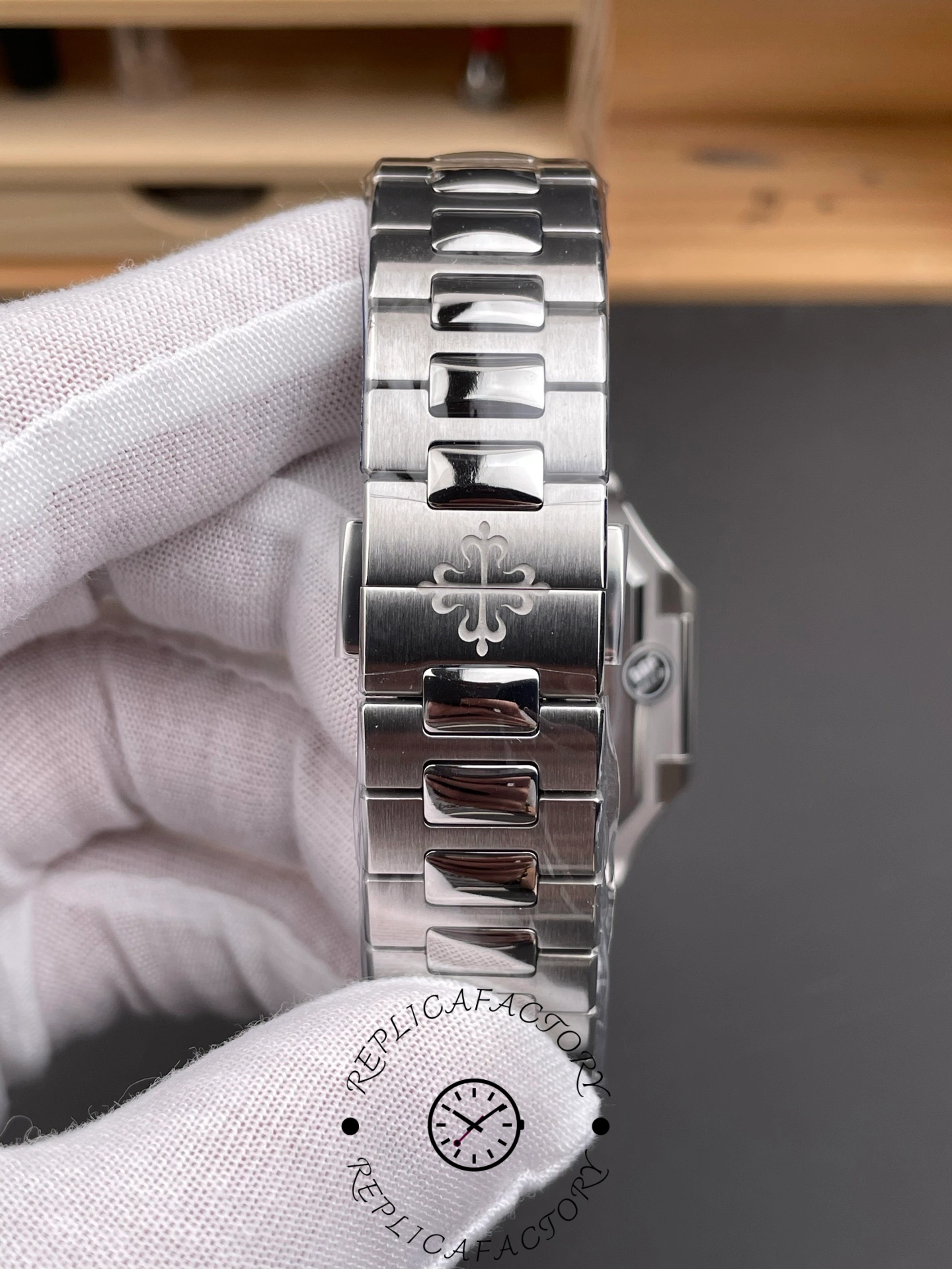 Patek Philippe Cubitus Date Sweep Seconds 5821 1A 001 Men's Watch