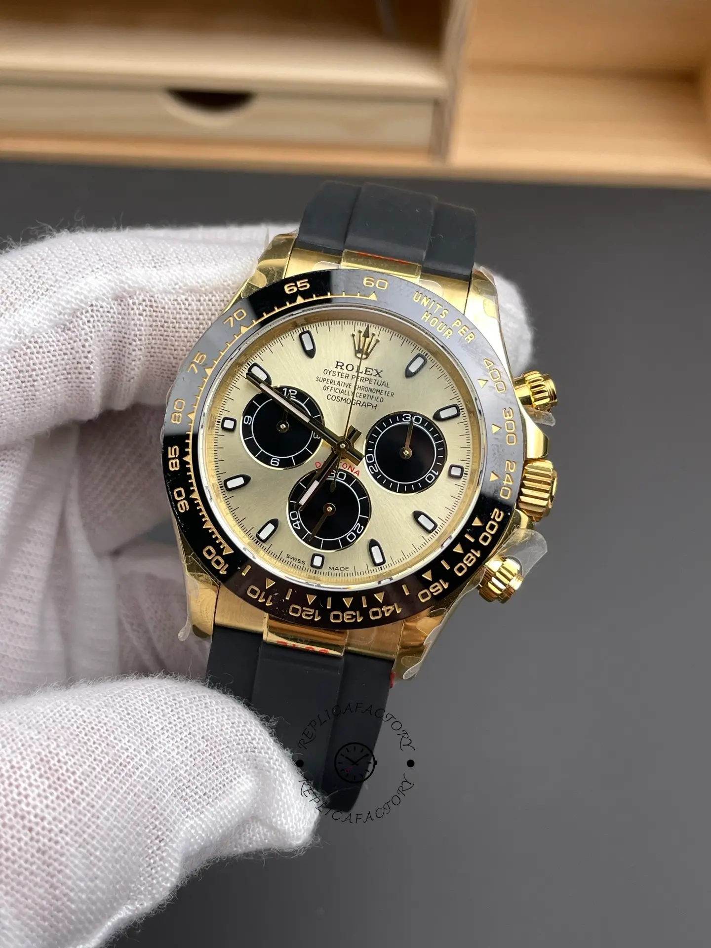 Rolex Daytona 116518LN Yellow Gold Champagne Dial 40mm Mens Replica Watch