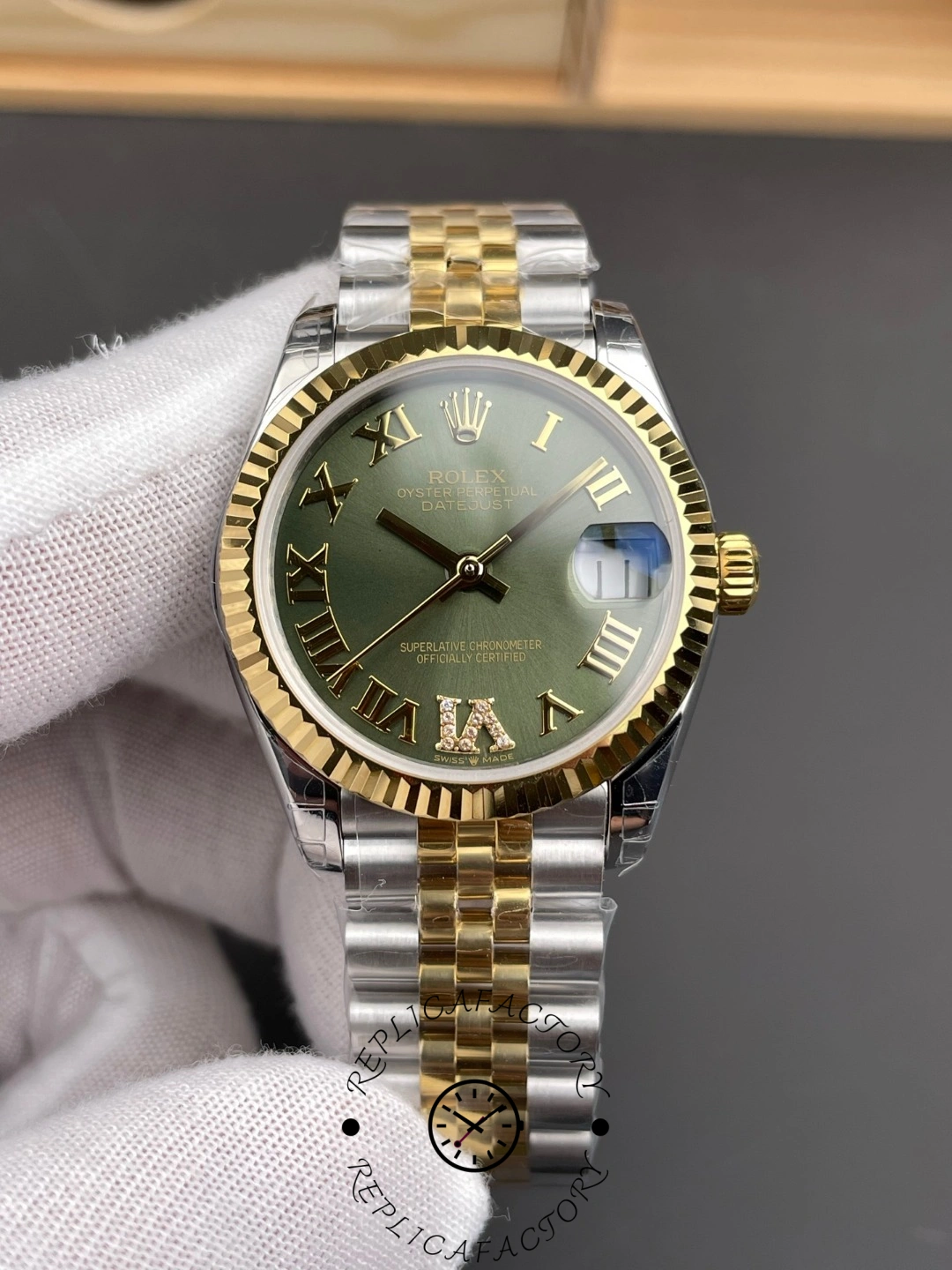 Rolex Datejust 31mm Stainless Steel and Yellow Gold 278273 0016 Green VI Roman Jubilee