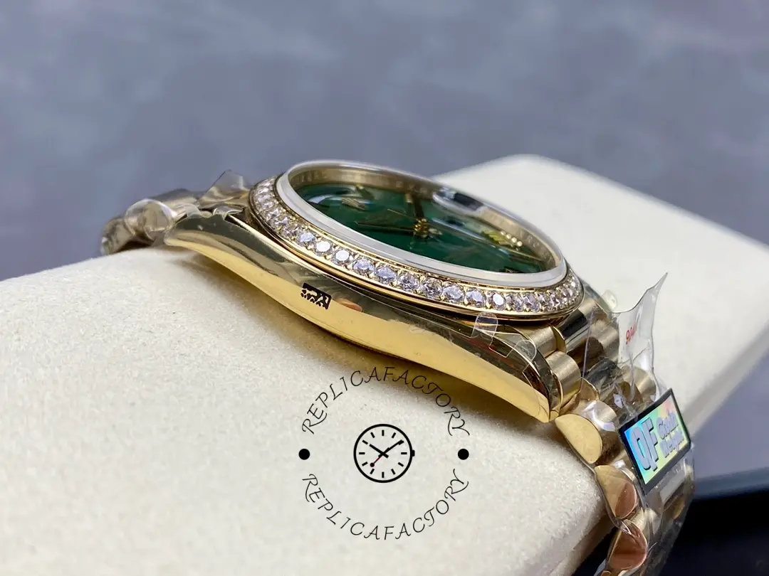 Rolex Day Date 40 18K Yellow Gold Green Dial Diamond Bezel M228348RBR 0040 Men's Watch