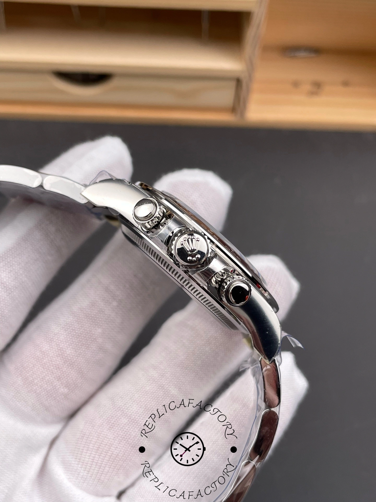 Rolex Platinum Cosmograph Daytona Ice Blue Index Dial Oyster Bracelet 126506 0001