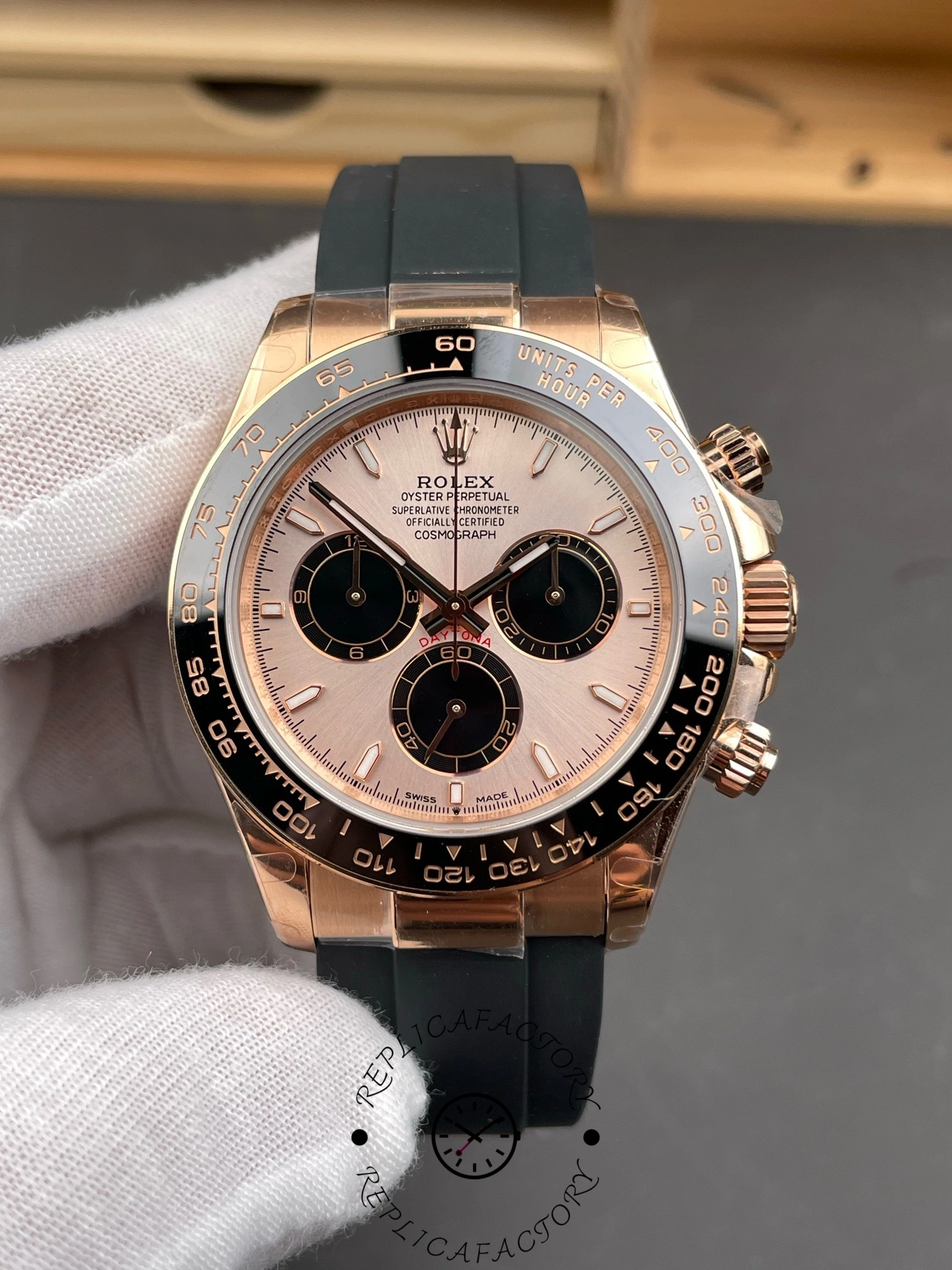 Rolex Daytona 126515LN 0006 Sundust 40mm Everose Gold Oysterflex