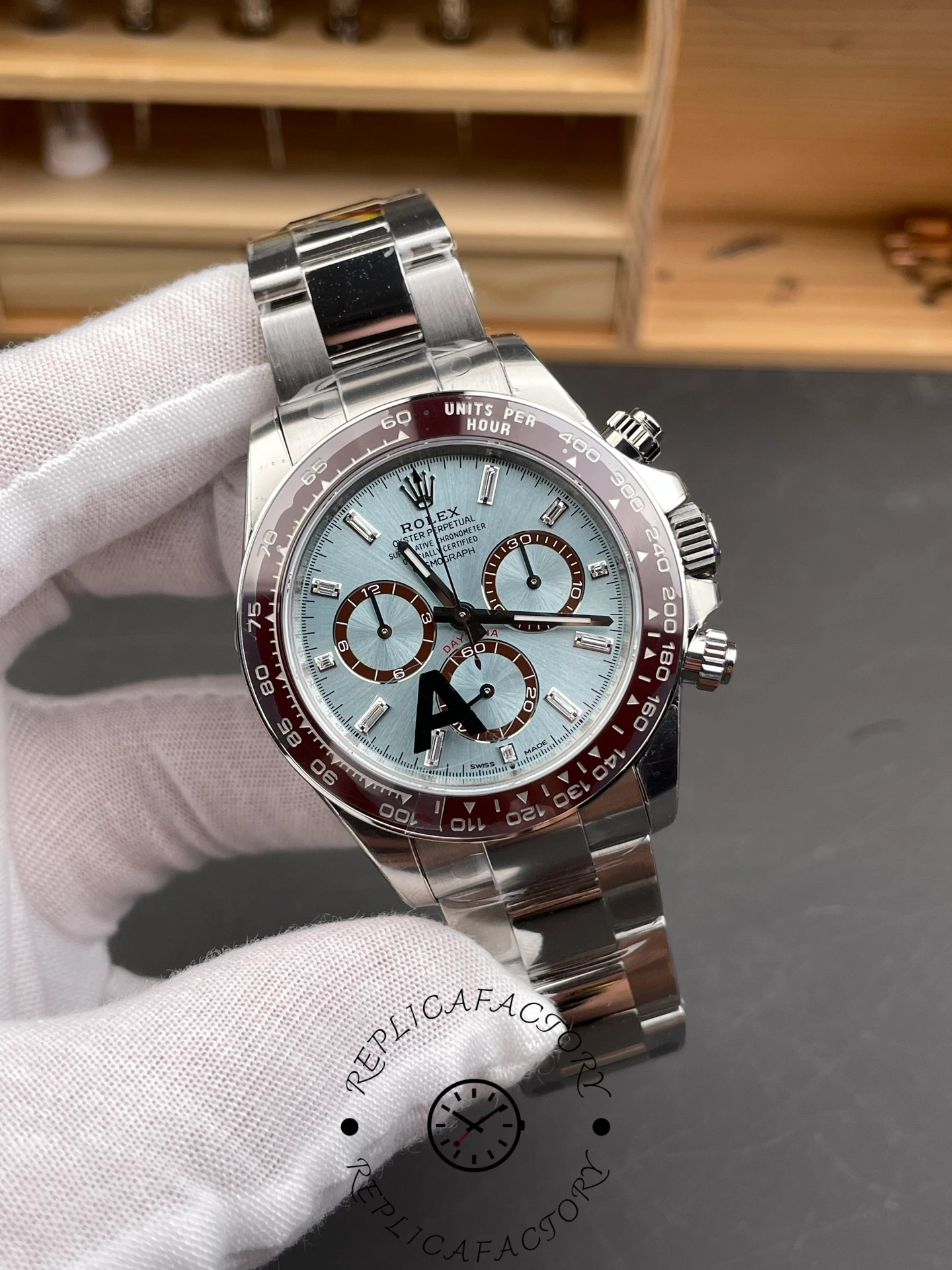Replica Rolex Platinum Cosmograph Daytona Ice Blue Ice Blue Diamond Baguette Mark 126506 0002
