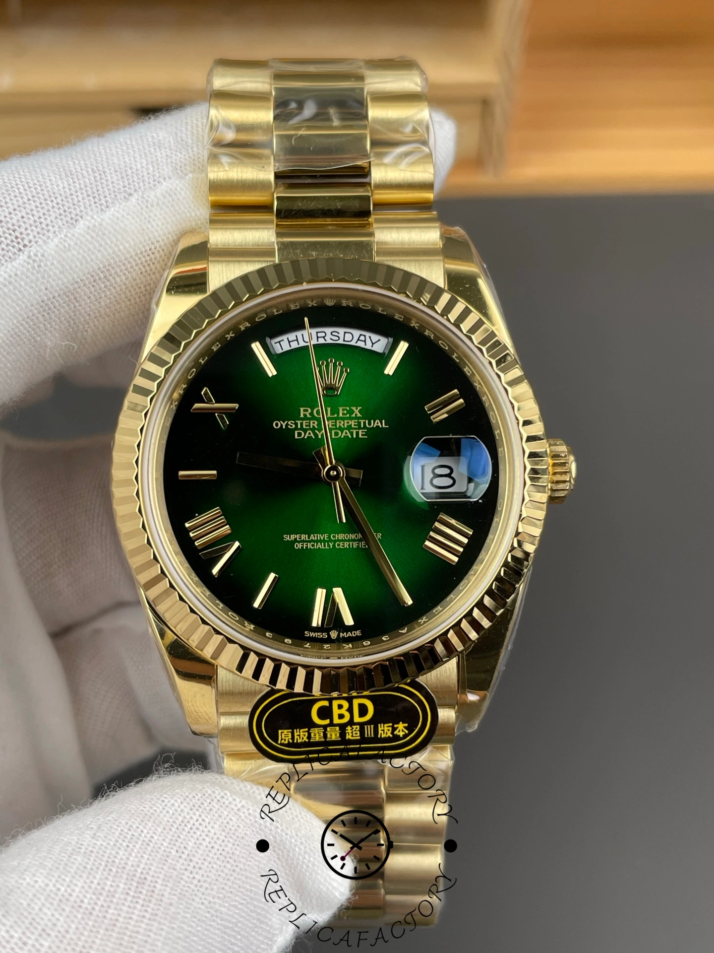 Rolex Day Date 36mm Fluted Bezel Green Ombre Dial President Bracelet m128238 0118