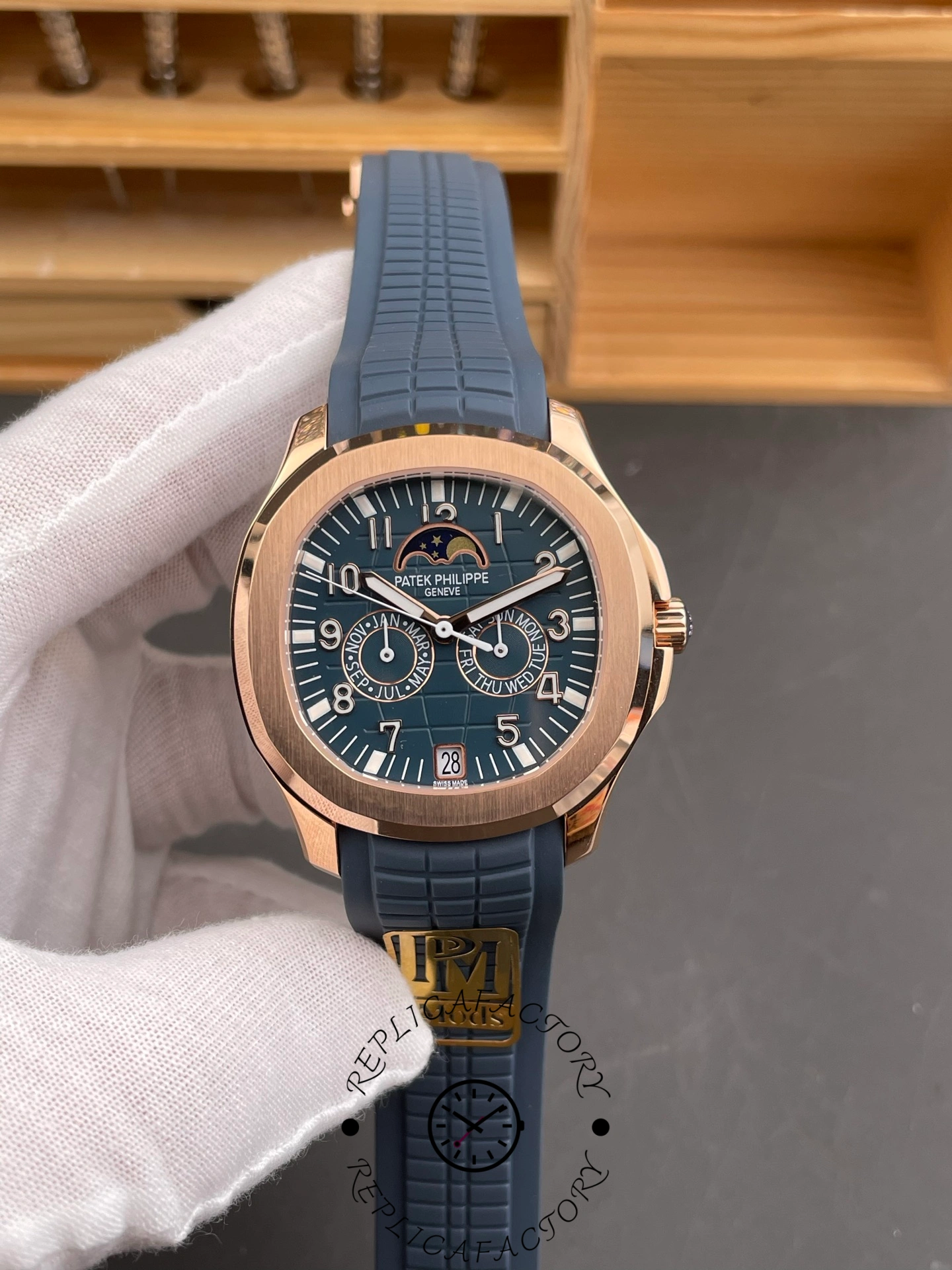 Replica Patek Philippe Aquanaut 5261R-001 Luce Annual Calendar