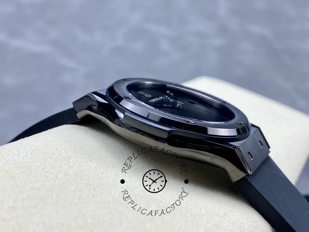 Hublot Classic Fusion 1:1 Clone 542.CX.1270.RX.MDM 42 Black Ceramic