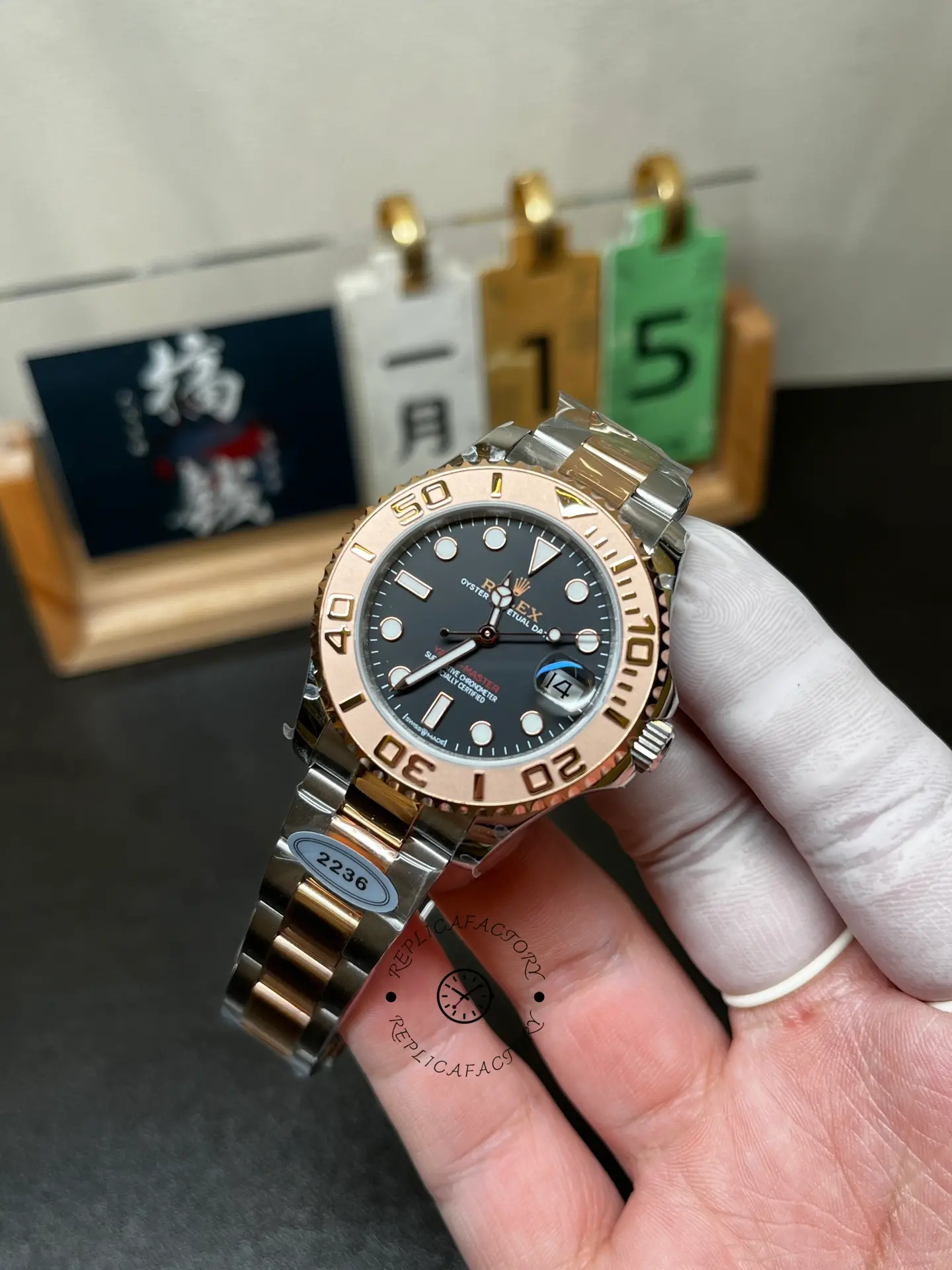 Replica Rolex Yacht-Master 37 Two-Tone 268621-0004 Black Dial