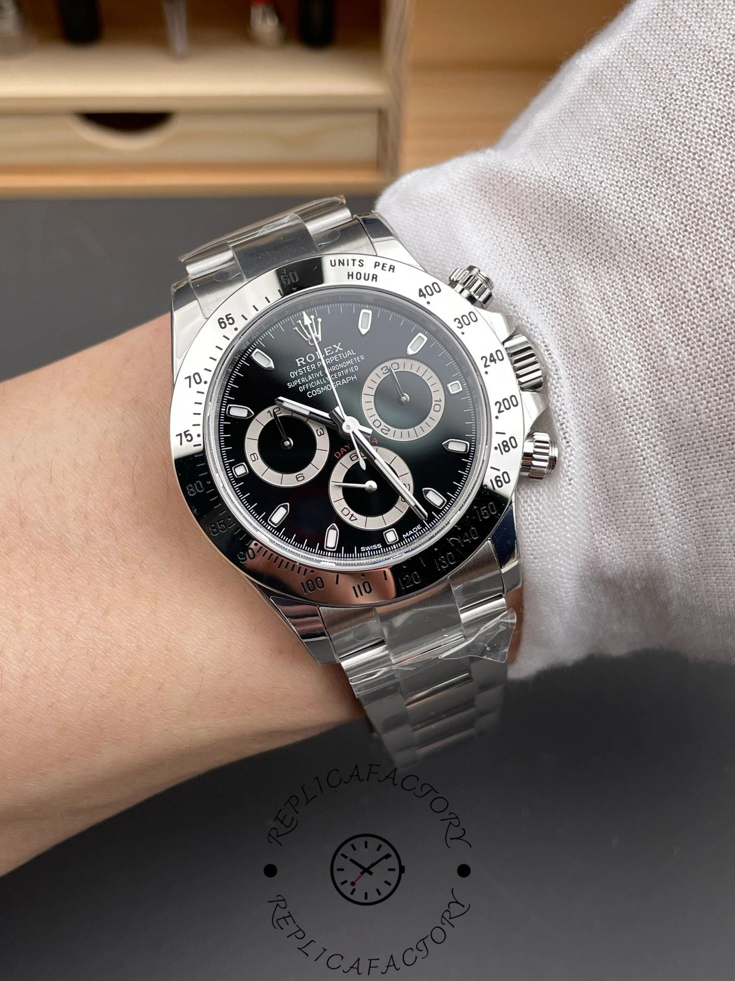 Rolex Daytona Stainless Steel Black Dial 116520 40MM