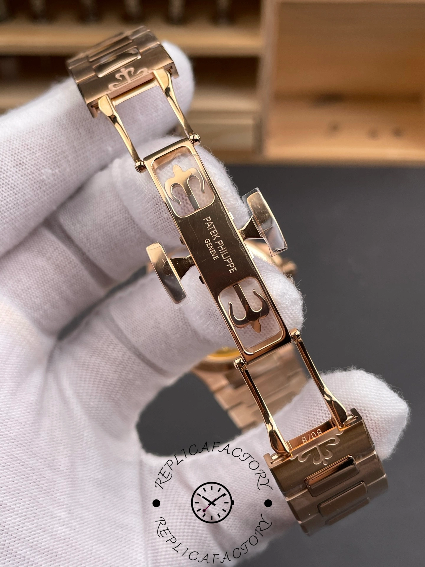 Patek Philippe Nautilus Ladies Rose Gold & Yellow Gold Silver Dial 7118 1R 001 35.2mm