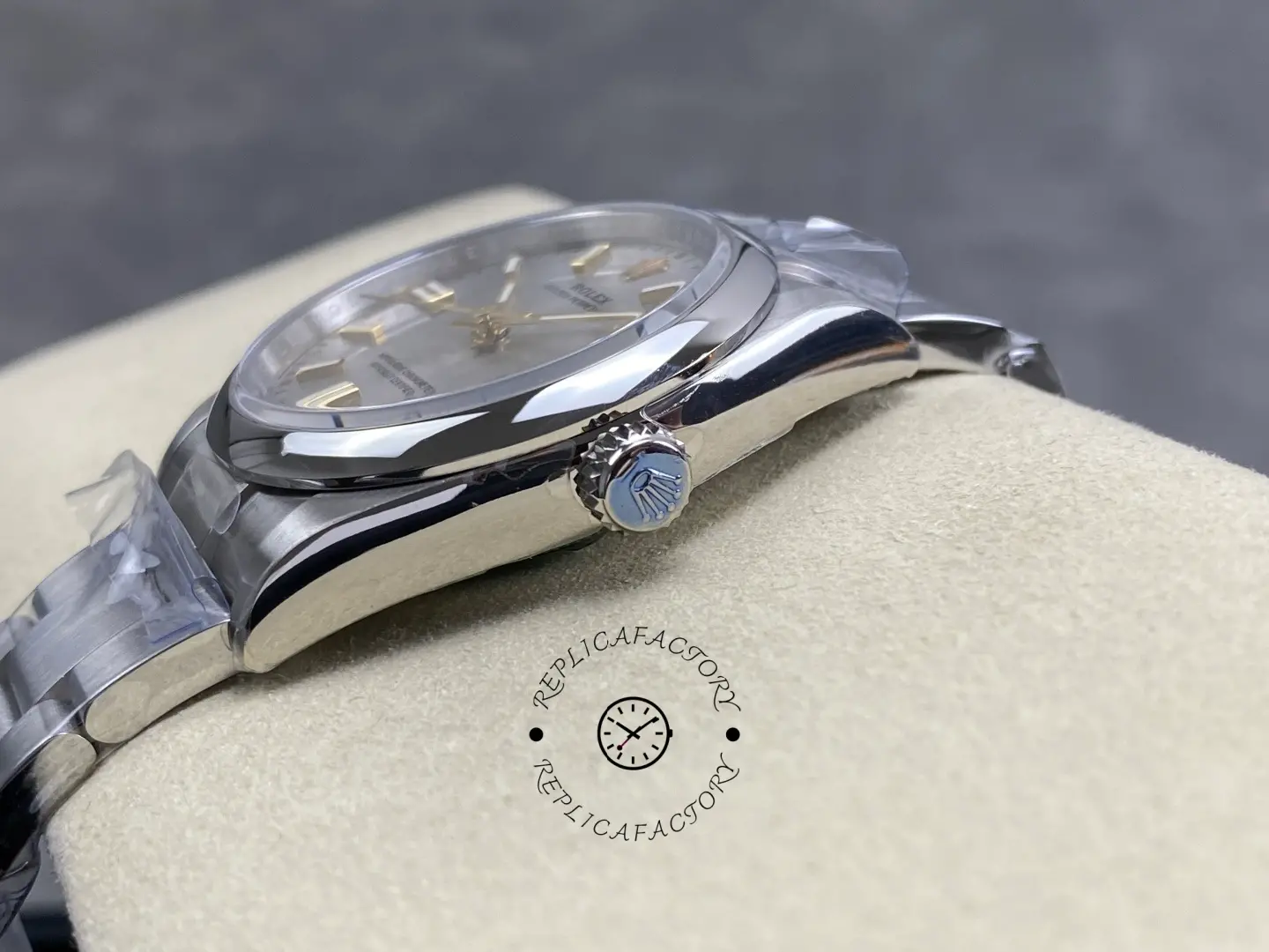 Rolex Oyster Perpetual 41 Silver Dial Steel M124300 0001 Men's Watch