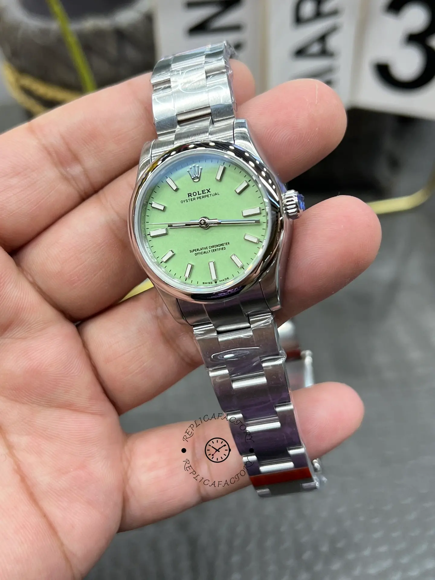 Rolex Oyster Perpetual Replica 31mm 277200-0012 Pistachio-Green Dial