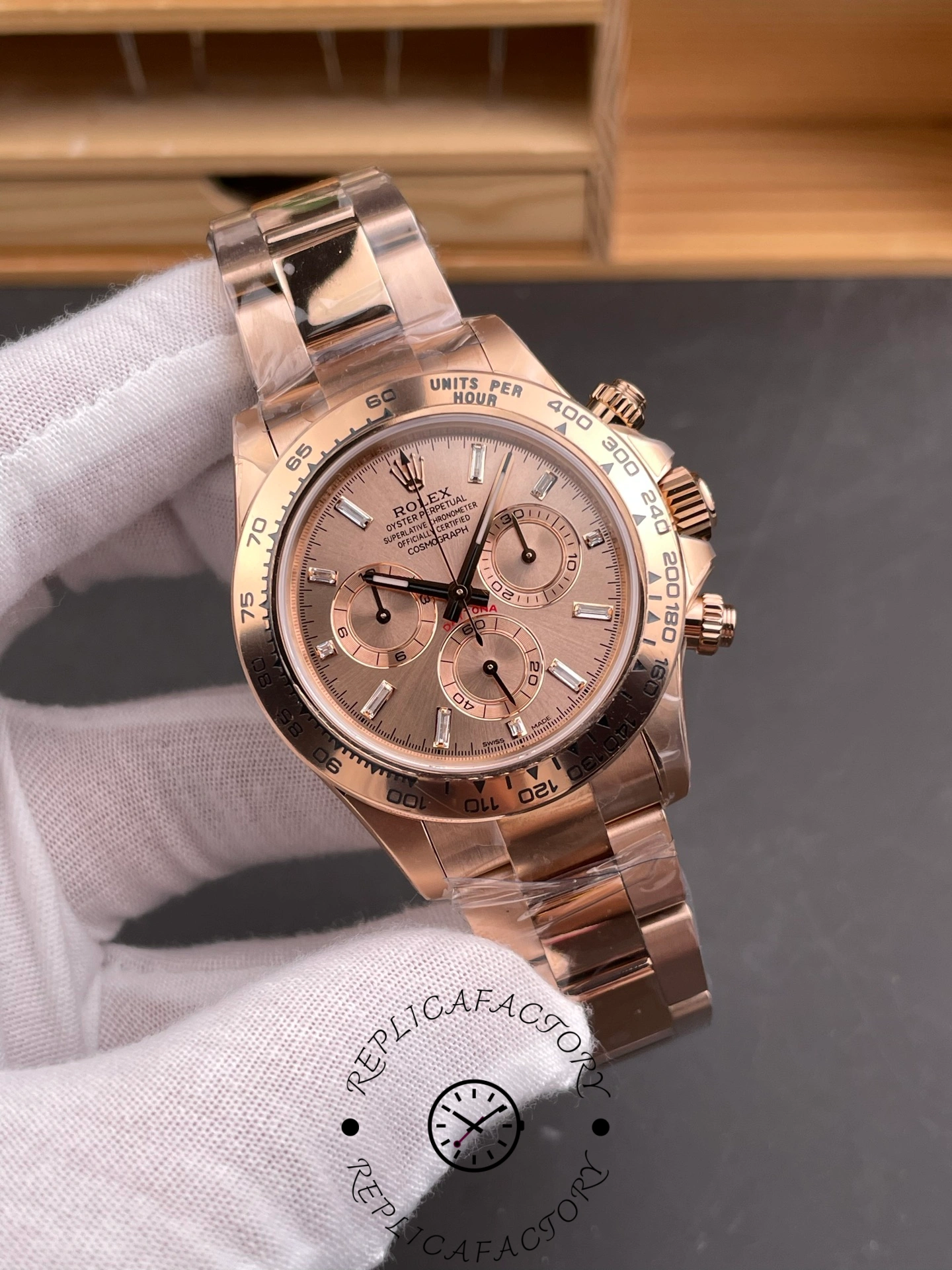 Rolex Daytona Everose Gold Rose Diamond Baguette 40mm 116505