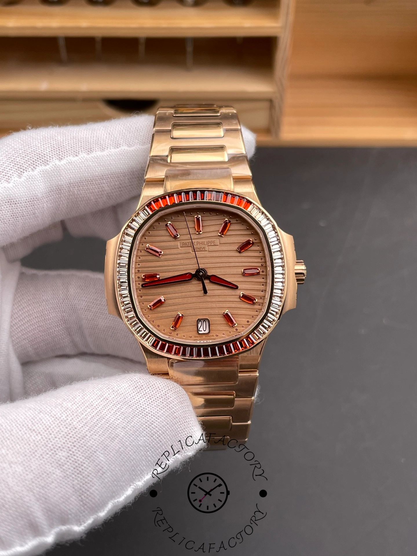 Patek Philippe Nautilus Ladies Rose Gold Gemset Bezel 7118 1300R 001