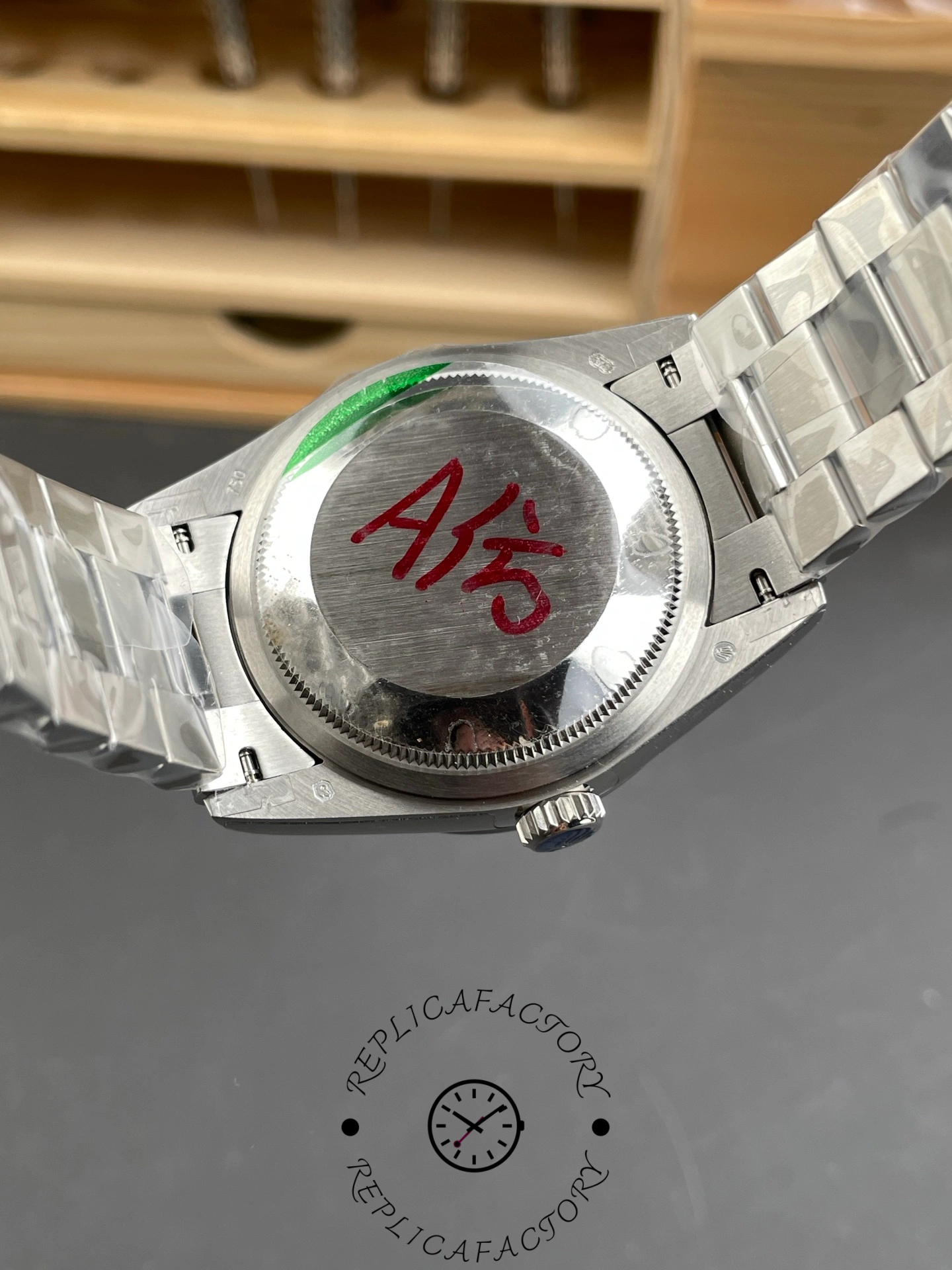 Rolex Day-Date 118239 Cherry Red Dial Fluted Bezel 36mm Lady Replica Watch