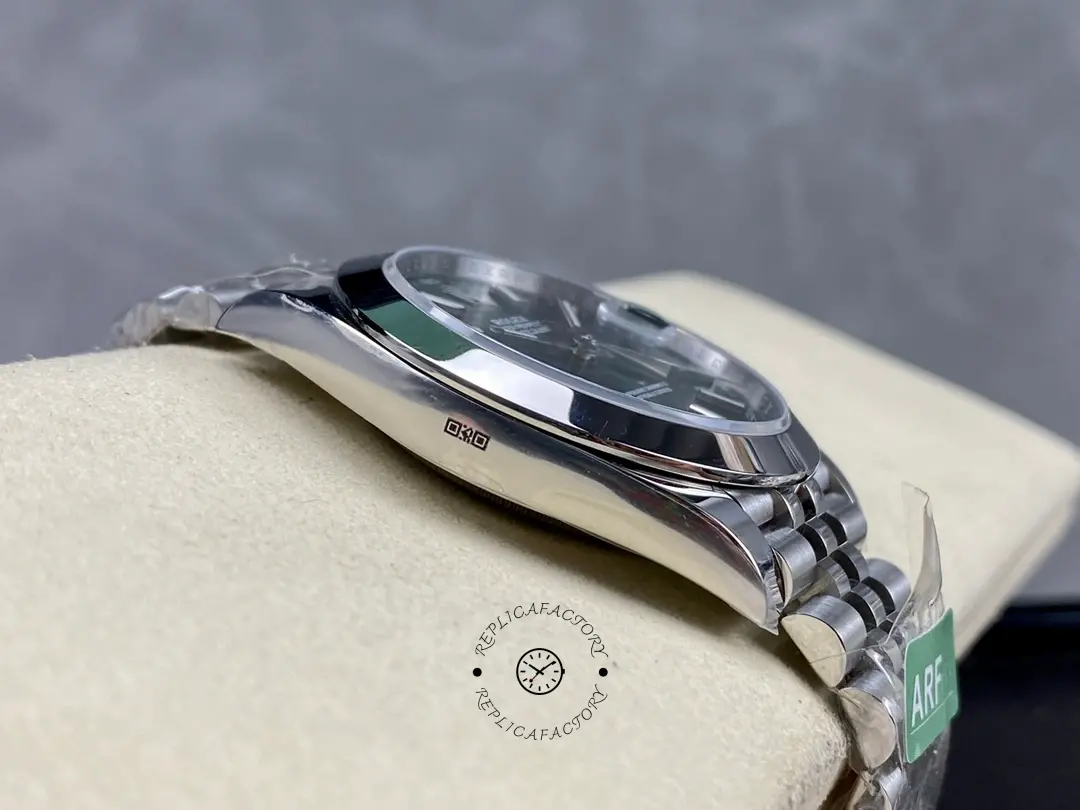 Rolex DateJust 41mm m126300 0020 Oystersteel Jubilee Mint Green Dial