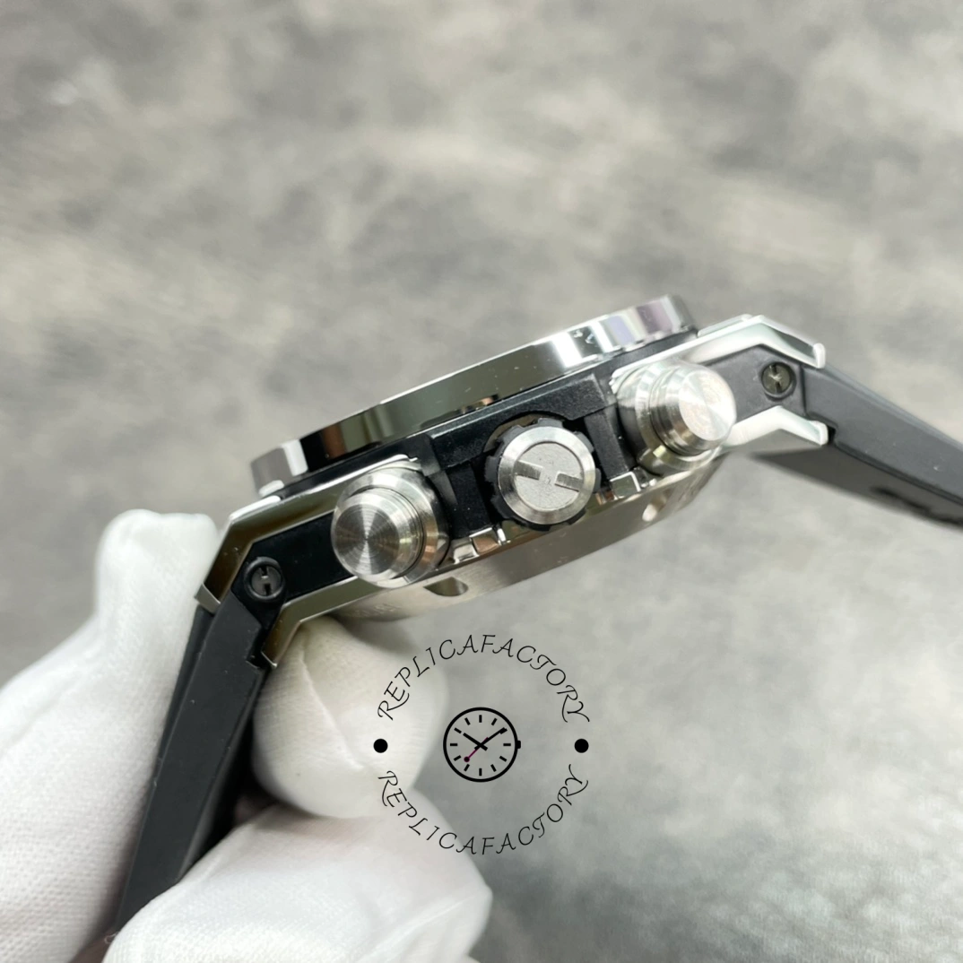 Case-side view of Hublot 411.NX.1170.RX.0904 Big Bang Unico 45mm showing pushers and bezel edge.