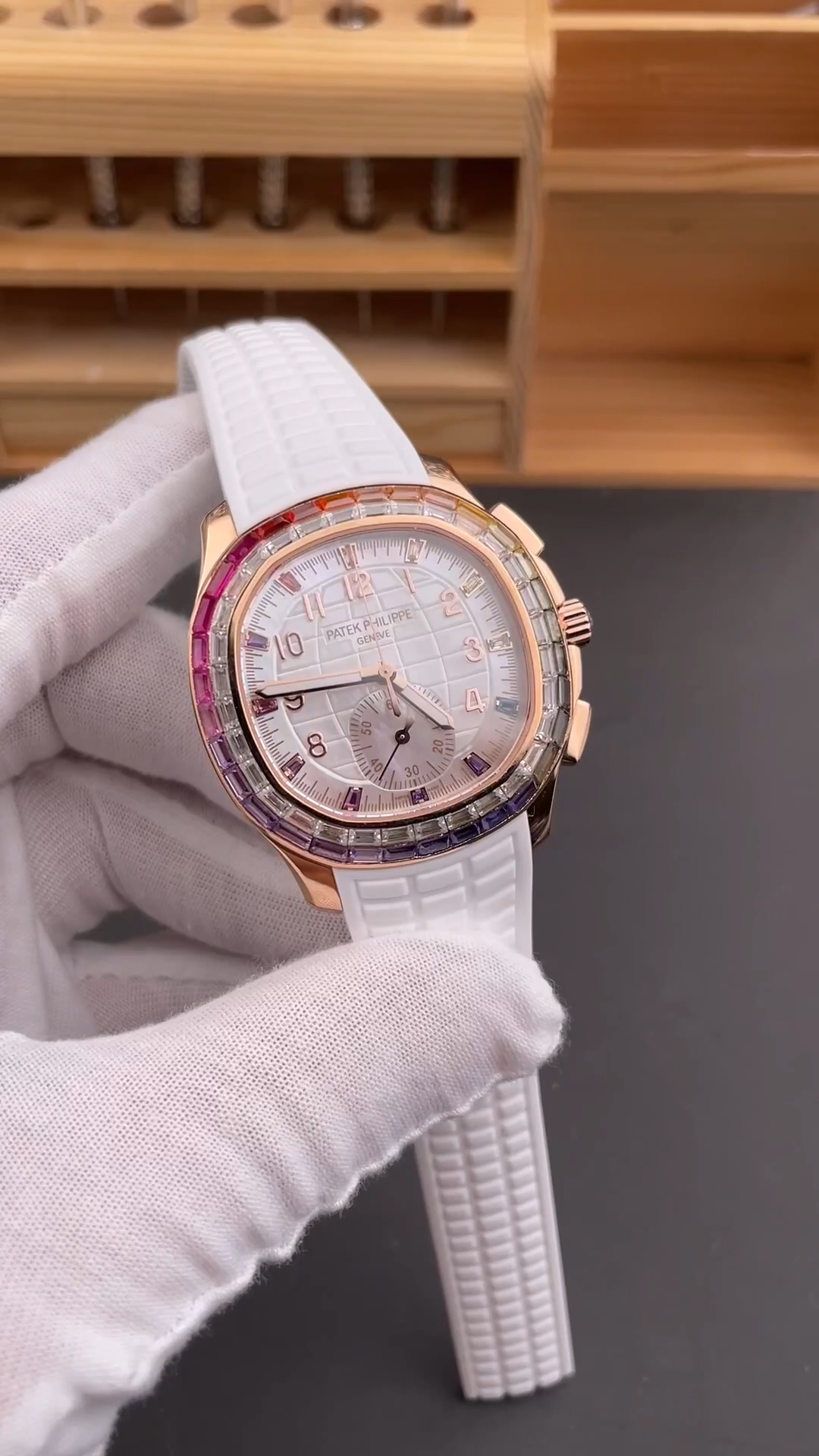 Patek Philippe Aquanaut 7968-300R-001 39.9mm