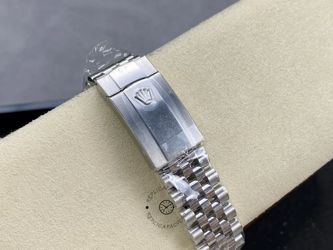 Rolex DateJust 41mm m126300 0020 Oystersteel Jubilee Mint Green Dial