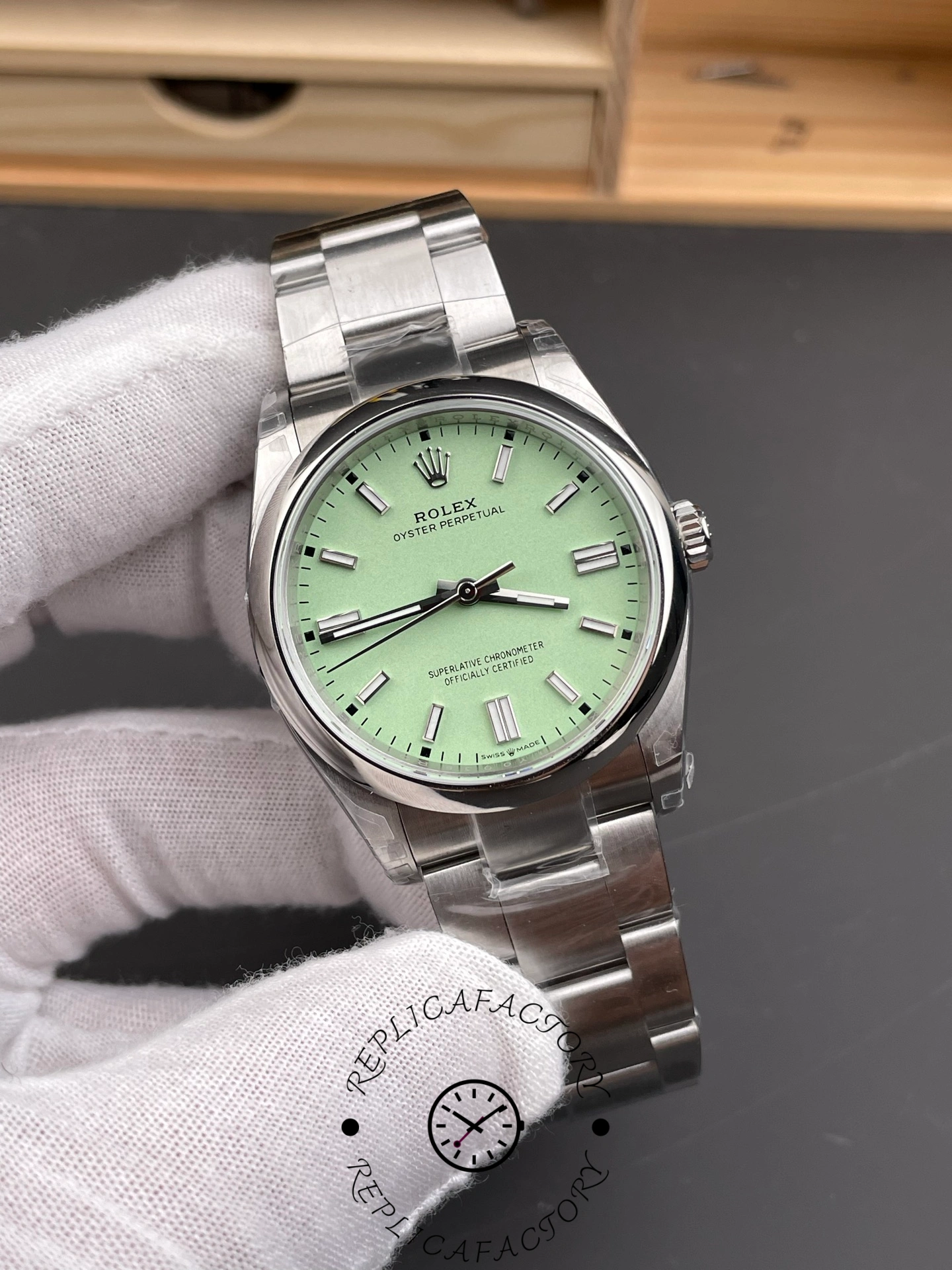 Rolex Oyster Perpetual Replica 31mm 277200-0012 Pistachio-Green Dial