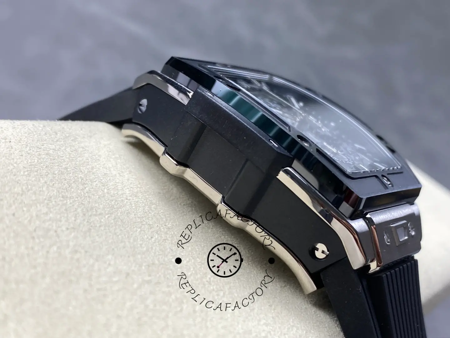 Side profile of Hublot 642.NM.0170.RX showing layered case structure and crystal edge.