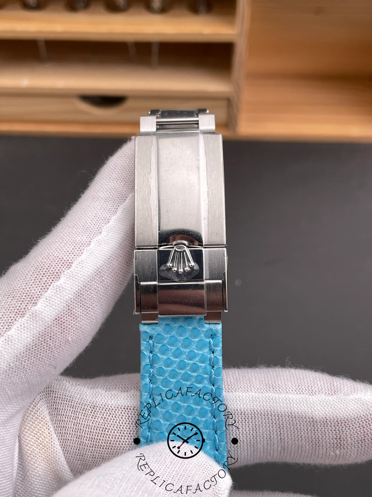 Rolex Daytona Turquoise Blue Beach White Gold 40MM 116519