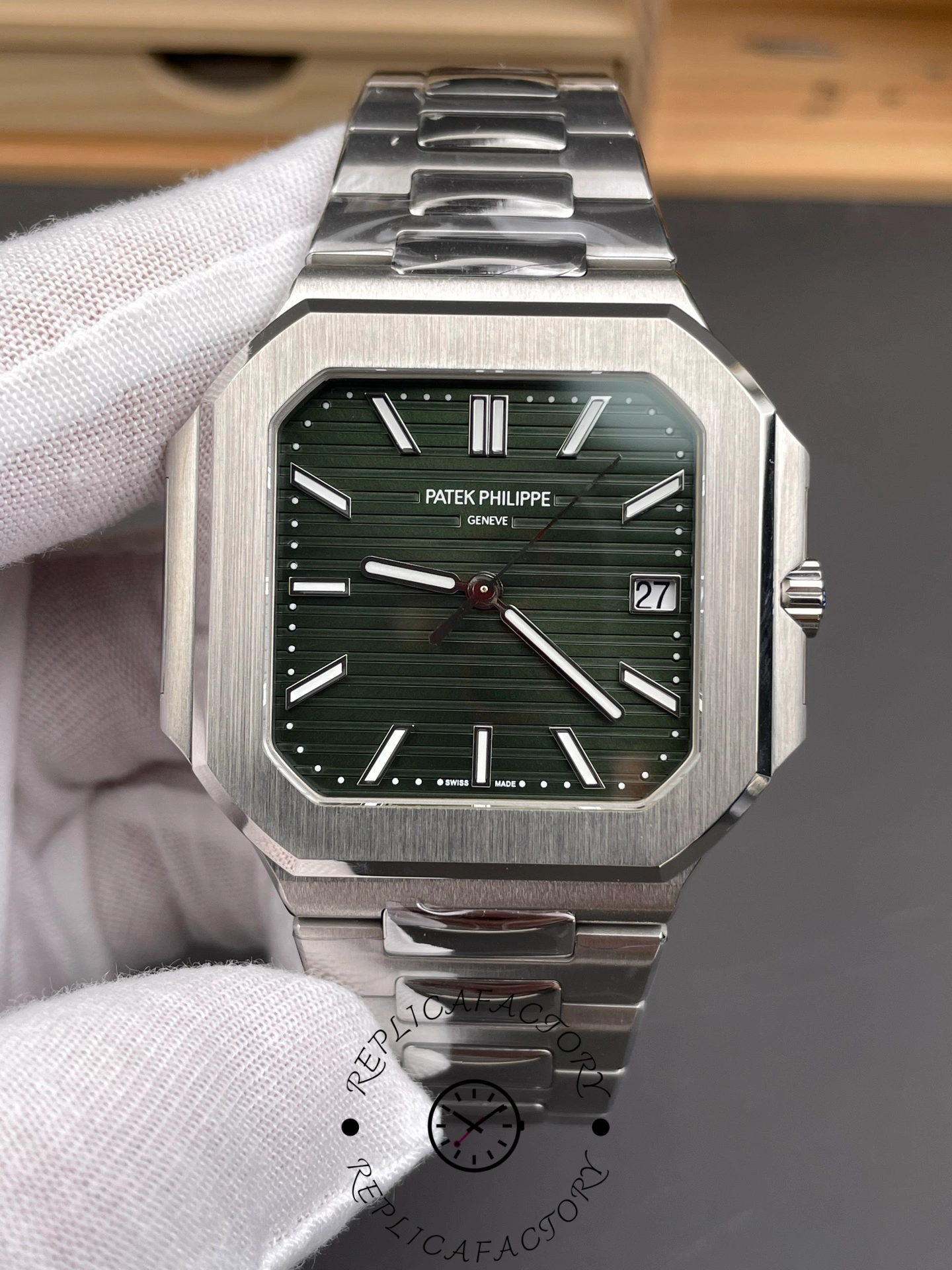 Patek Philippe Cubitus Date Sweep Seconds 5821 1A 001 Men's Watch