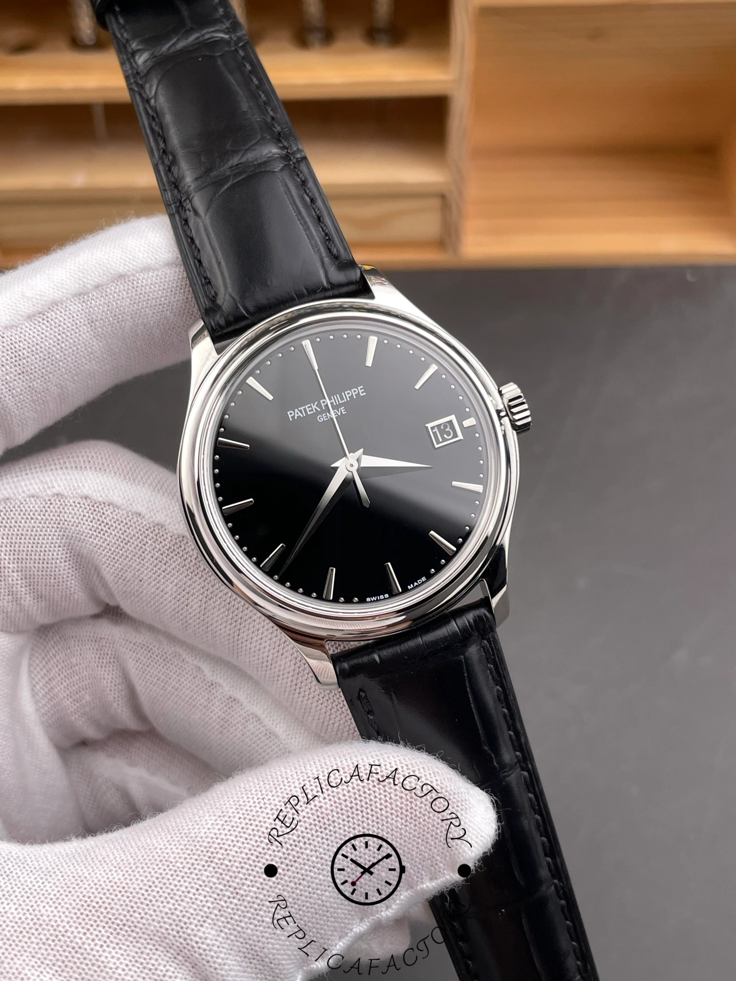 Patek Philippe Calatrava 5227G-010 39MM